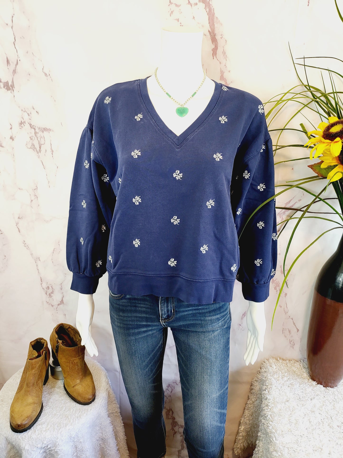 Draper James Bobbie Embroidered V-Neck Sweatshirt - Floral - Navy Multi/Viola/Navy - M