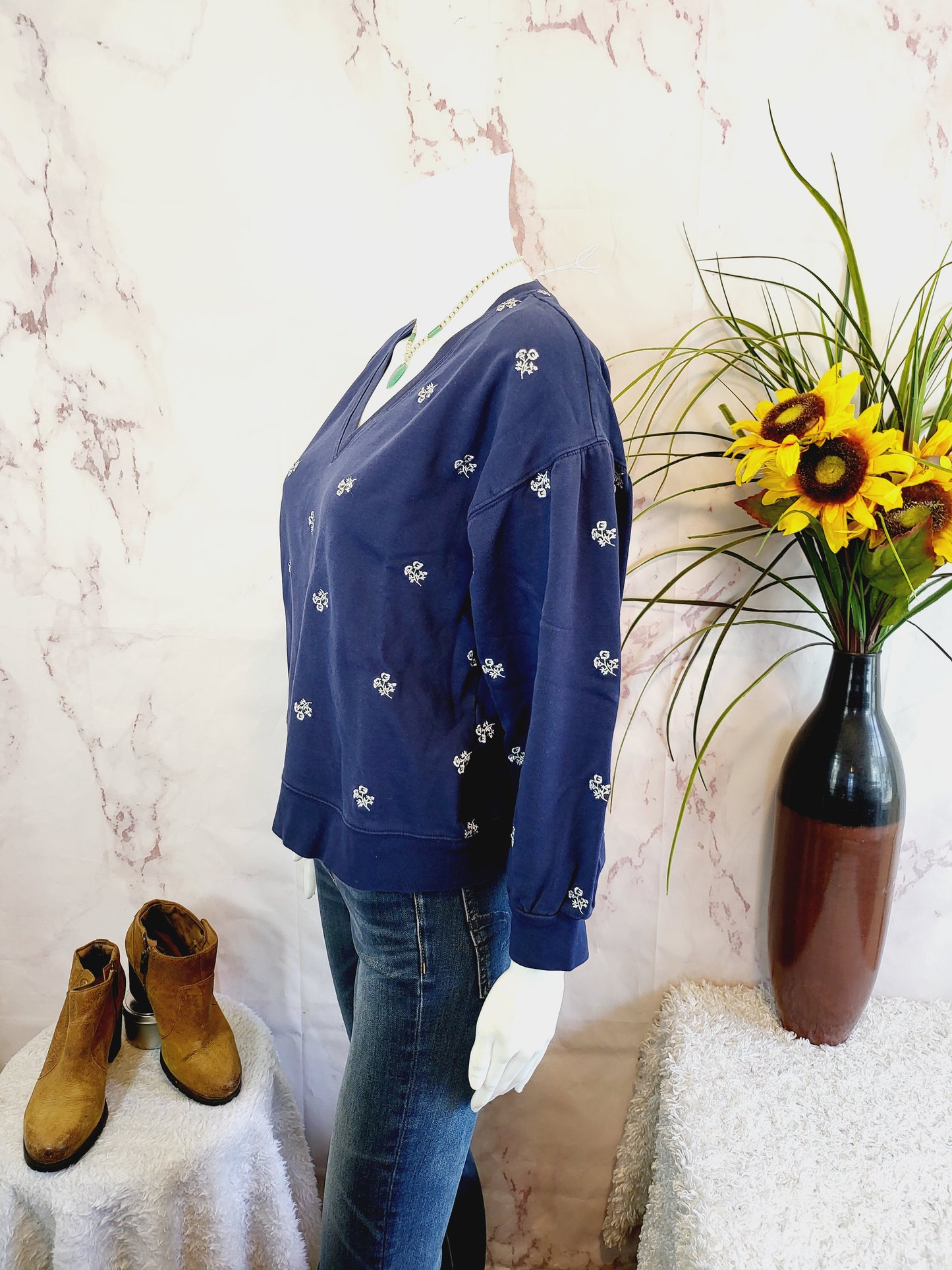 Draper James Bobbie Embroidered V-Neck Sweatshirt - Floral - Navy Multi/Viola/Navy - M