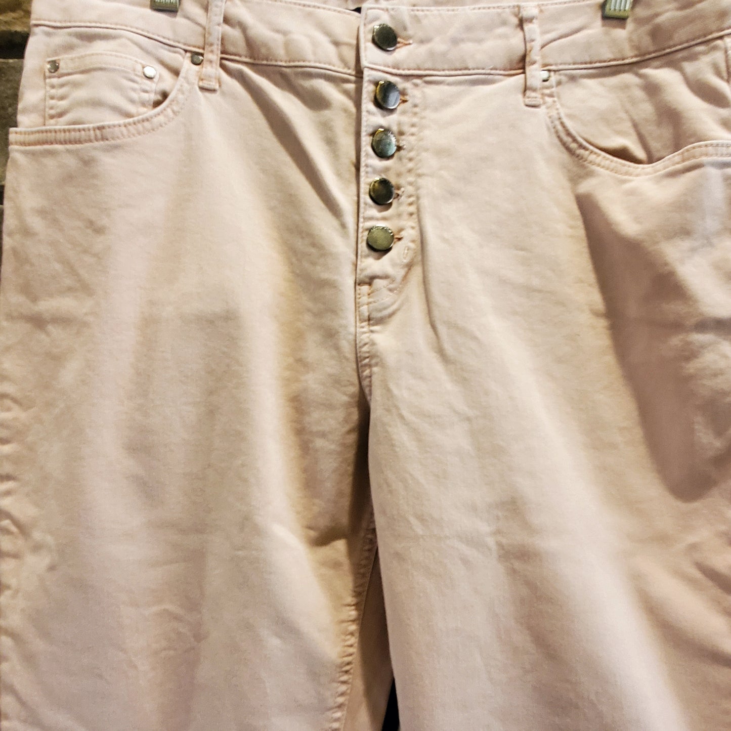 Boden Mid Rise Button Front Girlfriend Jeans - /Pink - 12