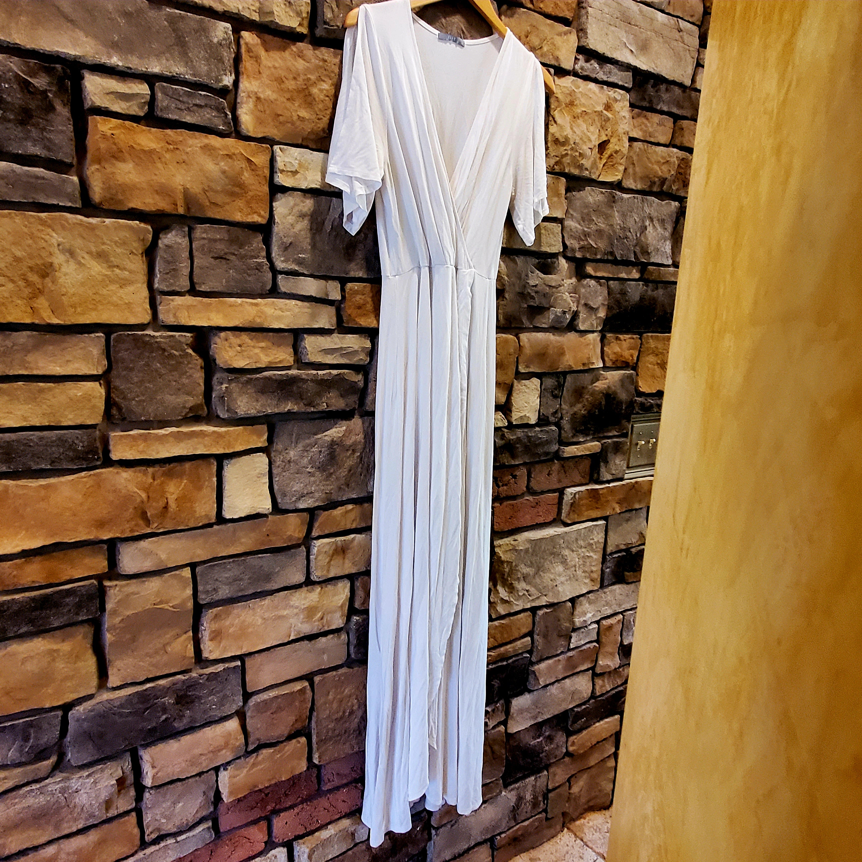 Tart Open Shoulder V-Neck Draped Maxi Dress - /White - M