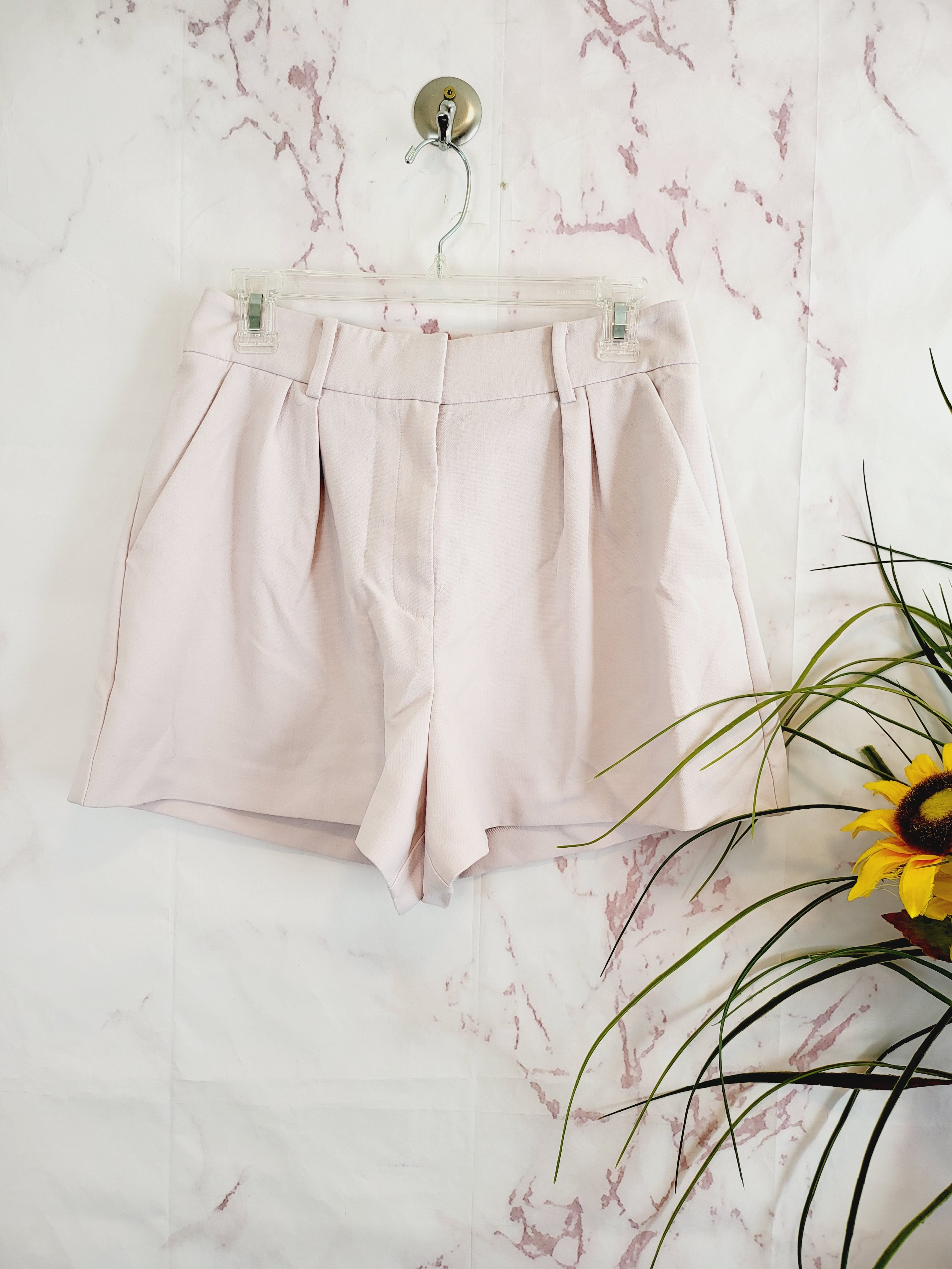 BCBG Maxazria High-Waisted Pleated Belted Shorts - /Light Pink - S