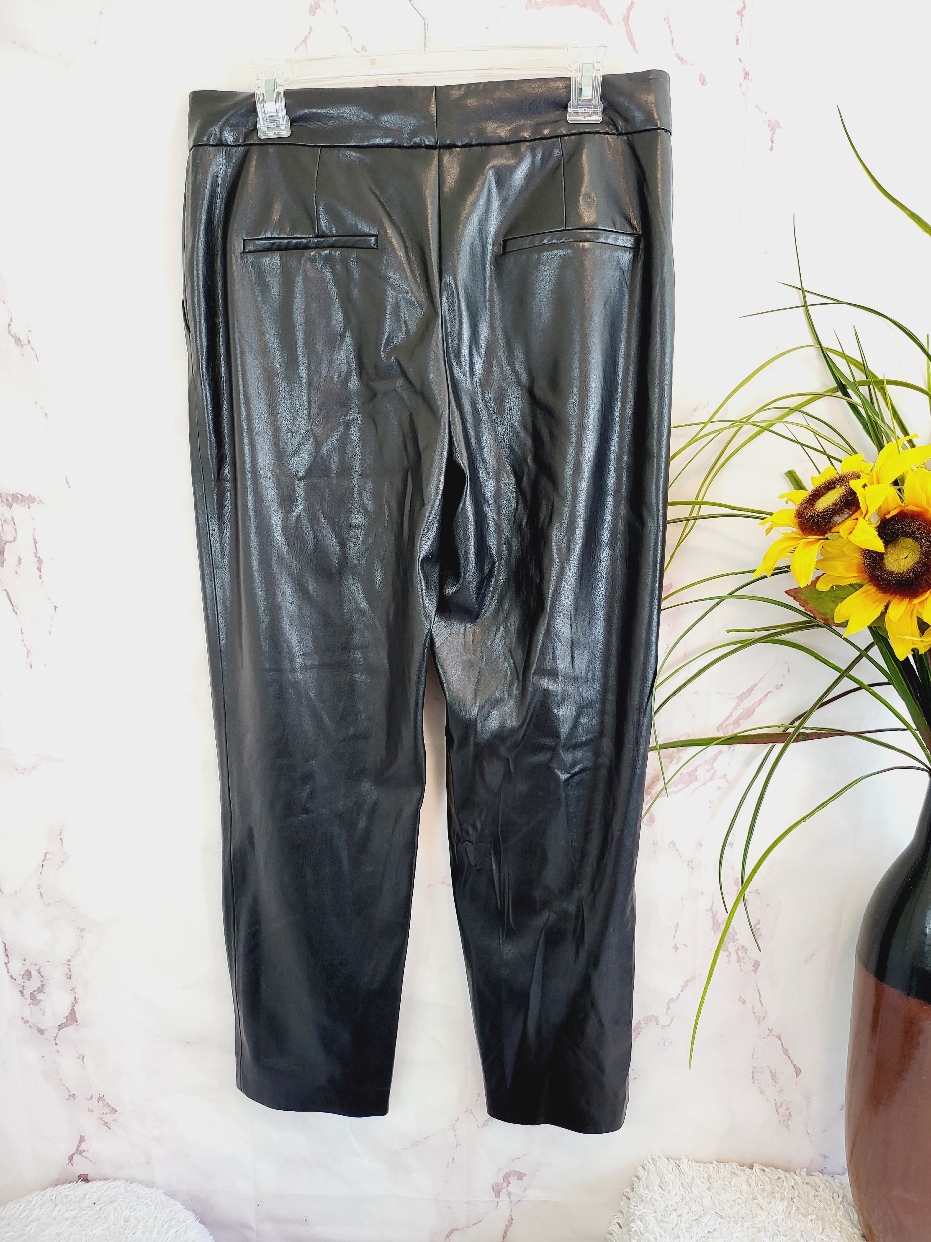 ALICE + OLIVIA Esta Vegan Leather Pleated Pant - Black