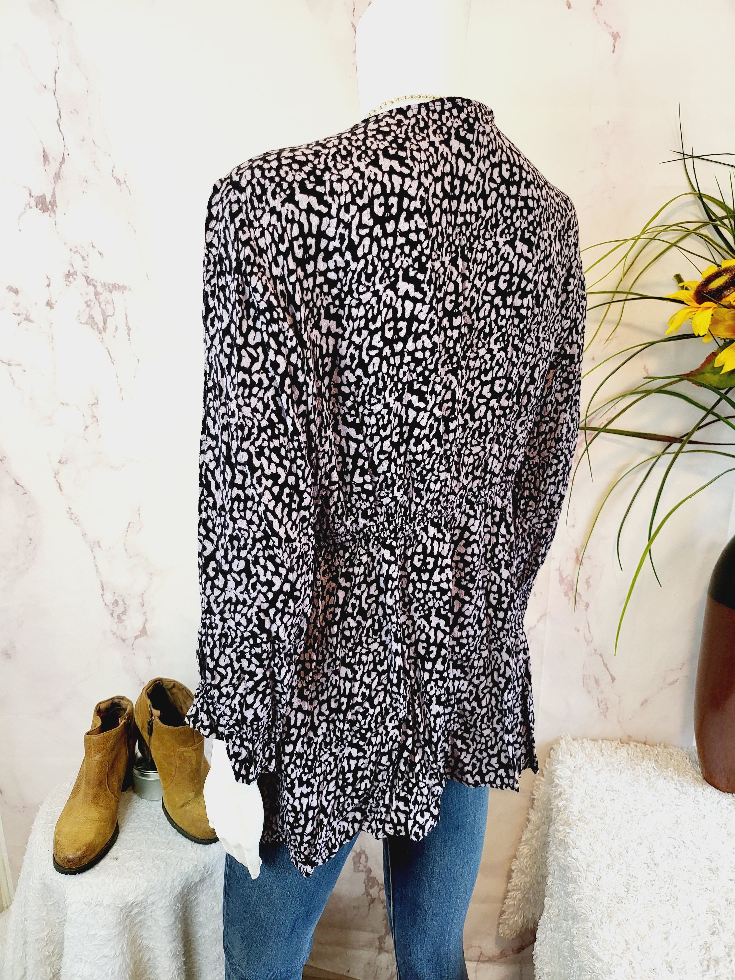 Ripe Maternity Maternity 3/4 Sleeve Wrap Blouse - Abstract - Black Multi/Black/Gray