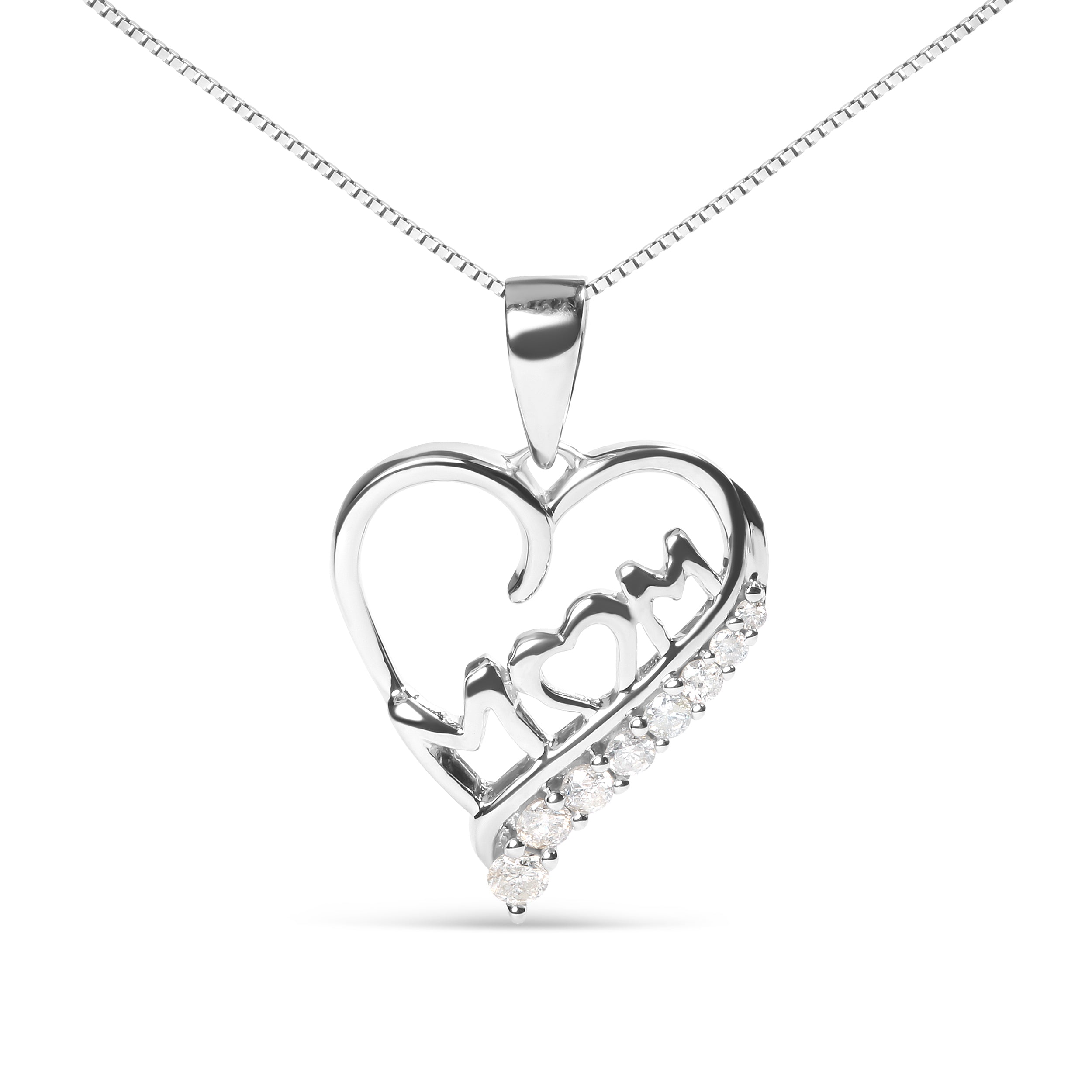 Haus of Brilliance .925 Sterling Silver 1/4 Cttw Diamond "Mom" and Open Heart 18" Pendant Necklace (I-J Color, I2-I3 Clarity)