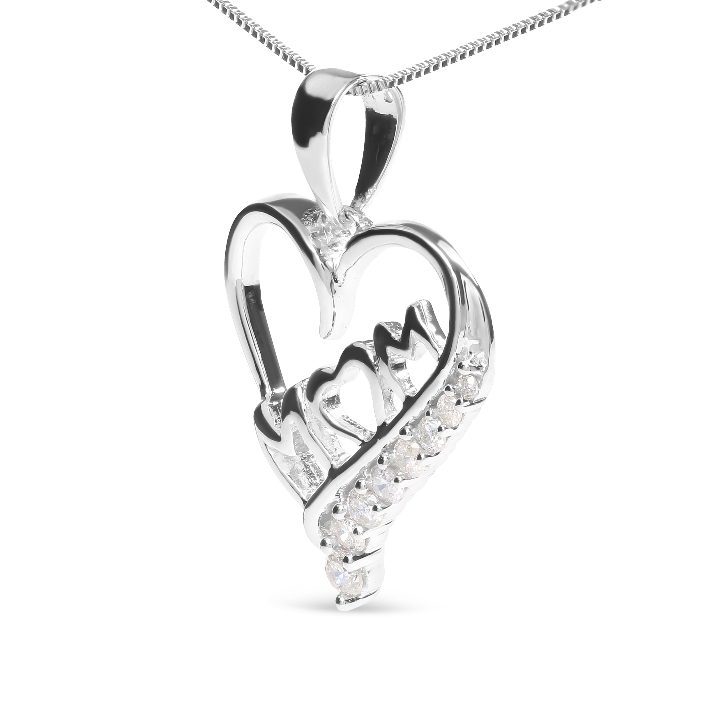 Haus of Brilliance .925 Sterling Silver 1/4 Cttw Diamond "Mom" and Open Heart 18" Pendant Necklace (I-J Color, I2-I3 Clarity)