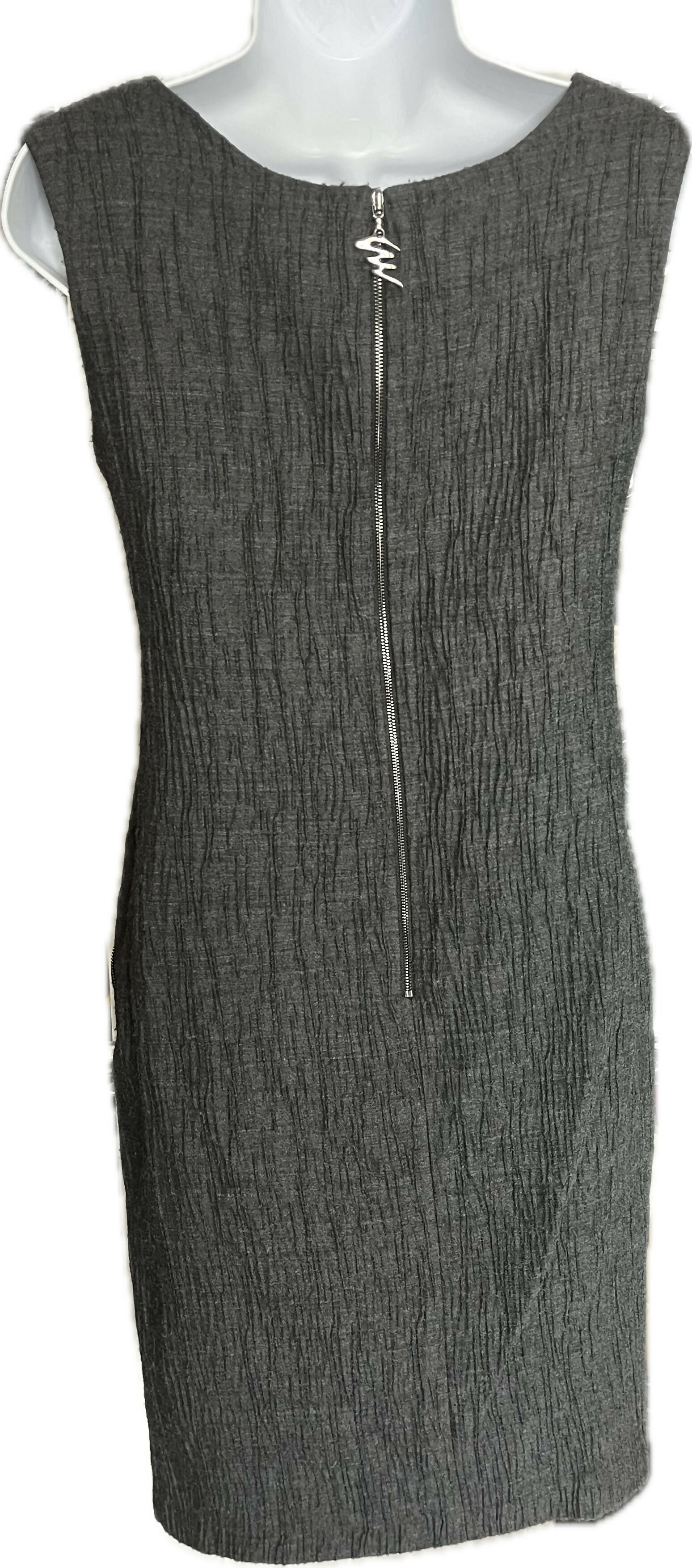 Lyudviga Couture Zipper Detail Textured Sleeveless Dress Gray size 6