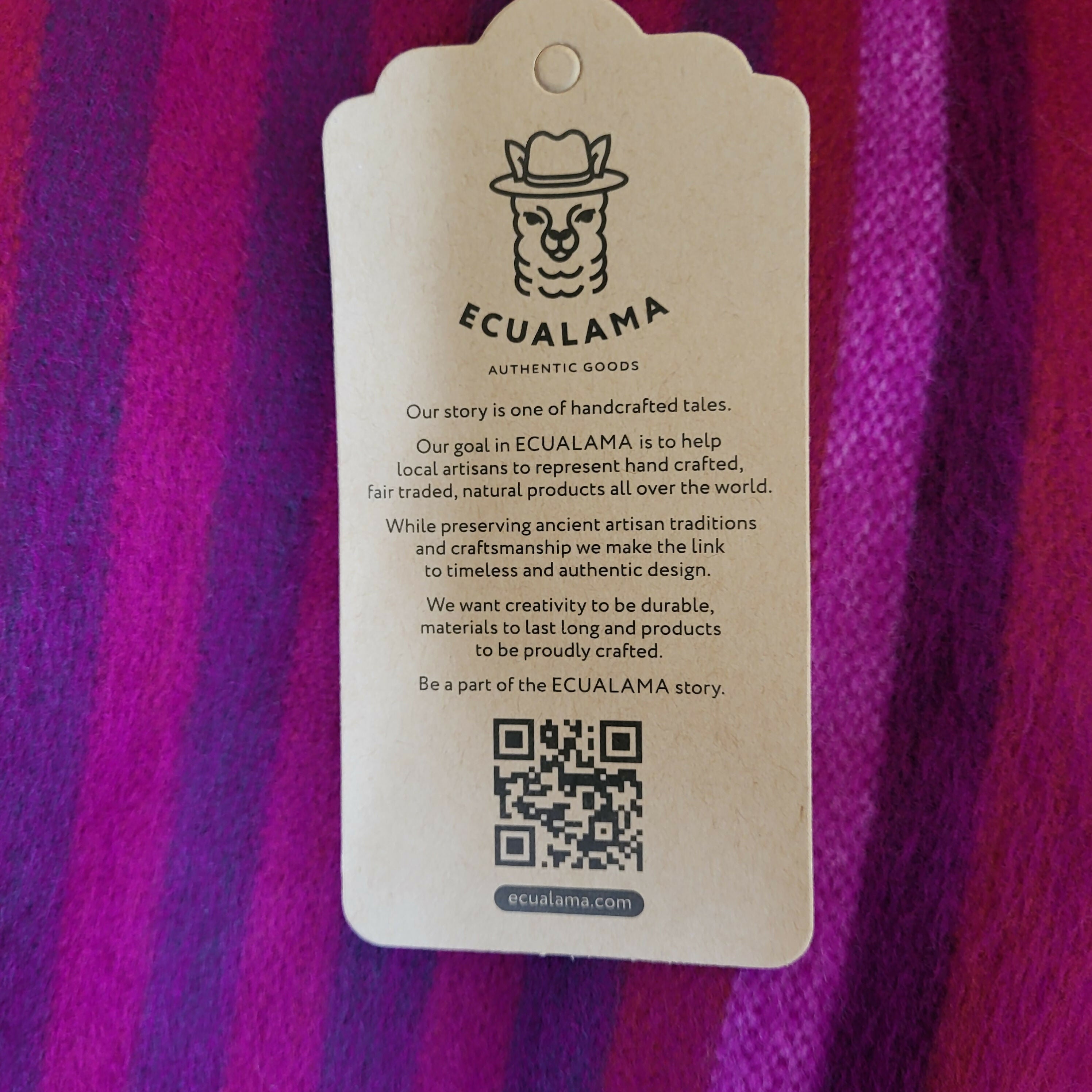 Eculama Chone - baby alpaca wool throw blanket / sofa cover - queen size 97" x 69" - vibrant purples & rich pinks