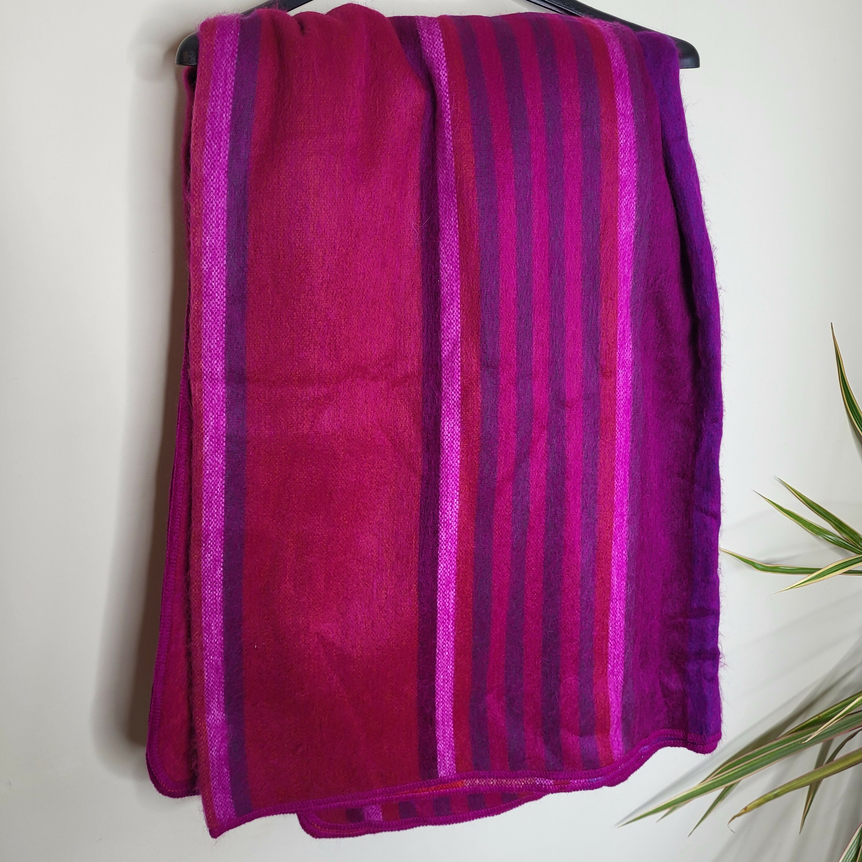 Eculama Chone - baby alpaca wool throw blanket / sofa cover - queen size 97" x 69" - vibrant purples & rich pinks