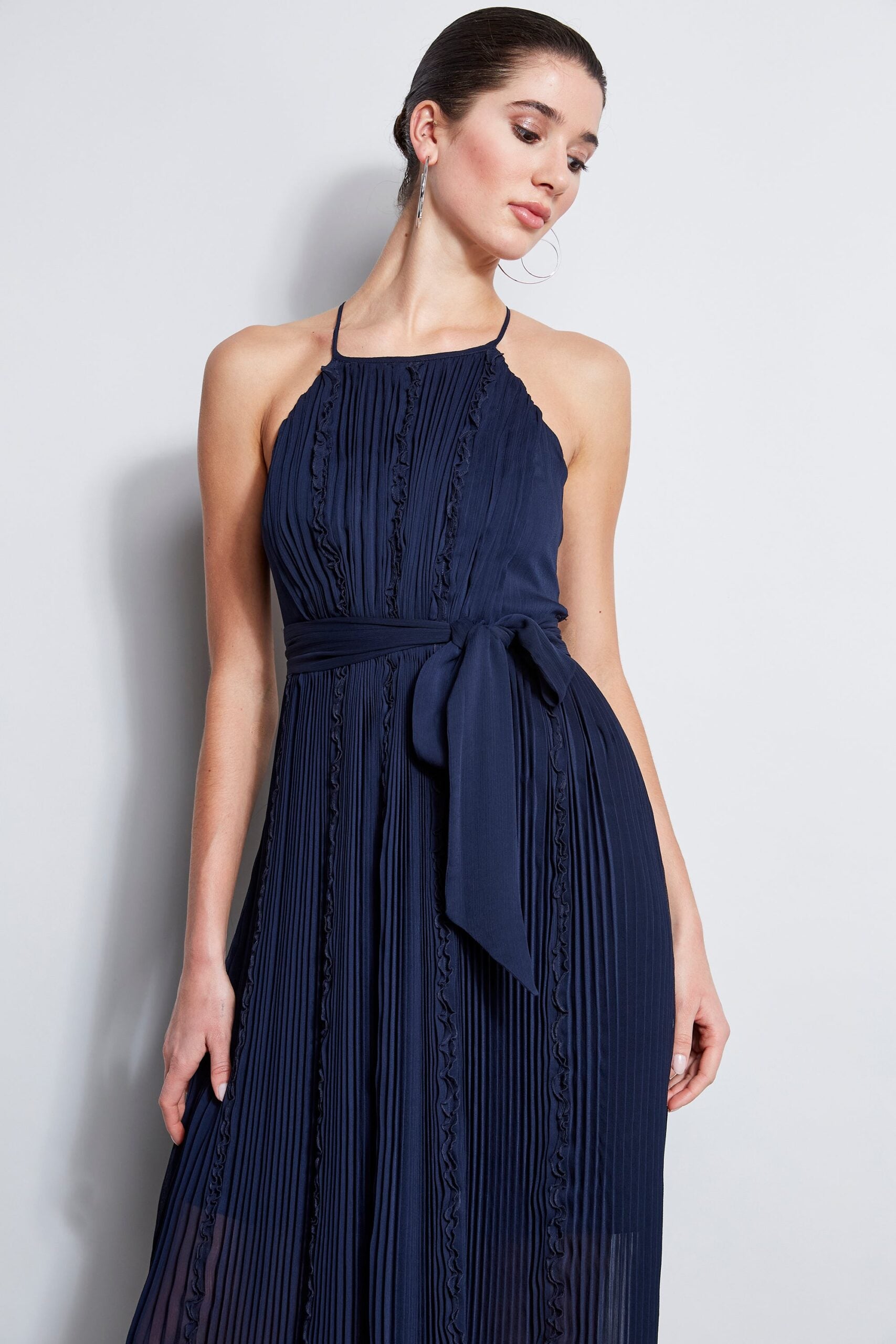 Elie Tahari Crinkle Chiffon Halter Midi Dress - /Navy