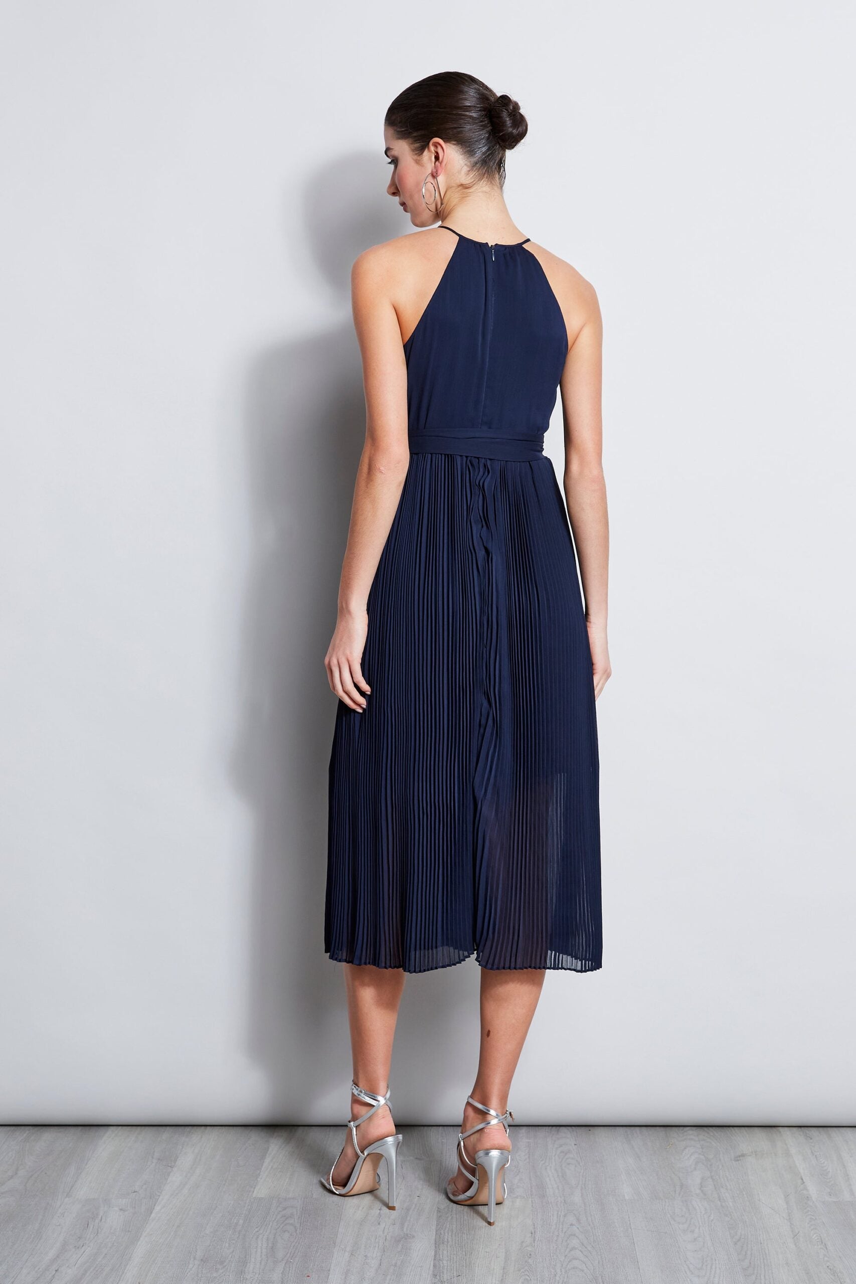 Elie Tahari Crinkle Chiffon Halter Midi Dress - /Navy