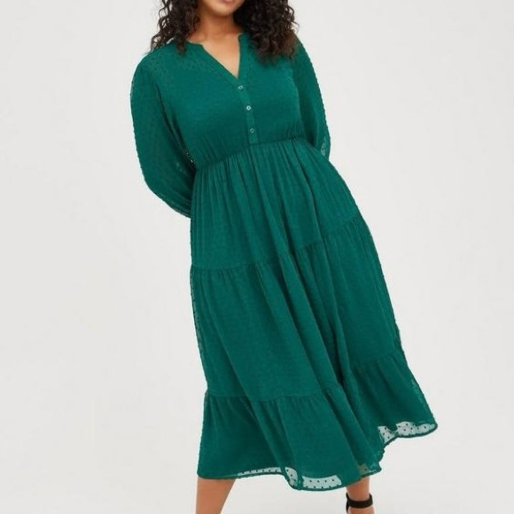 Torrid Maxi Chiffon Clip Dot Pleated Dress - Emerald Green - Size 0 (L)