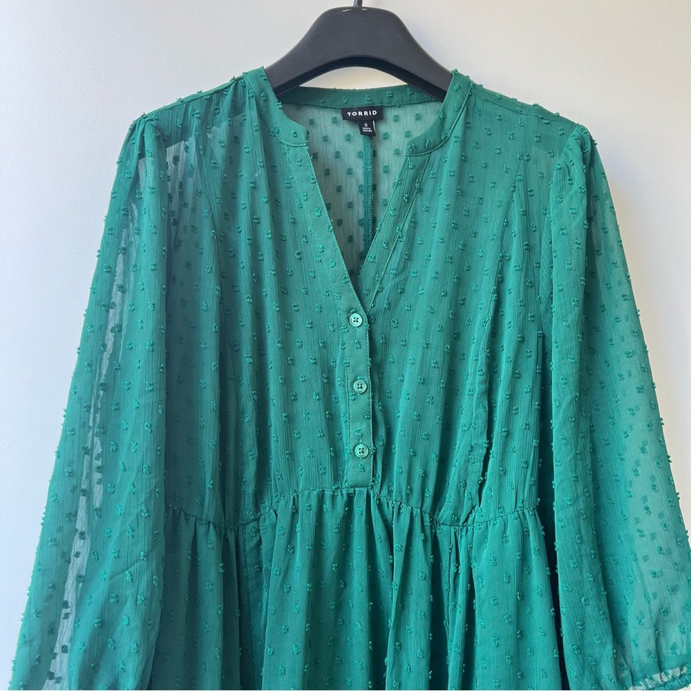 Torrid Maxi Chiffon Clip Dot Pleated Dress - Emerald Green - Size 0 (L)