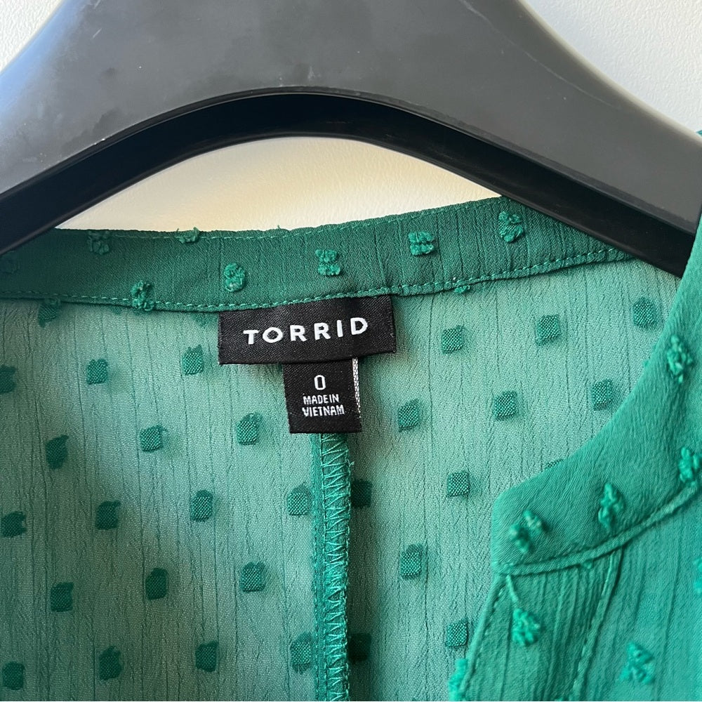 Torrid Maxi Chiffon Clip Dot Pleated Dress - Emerald Green - Size 0 (L)