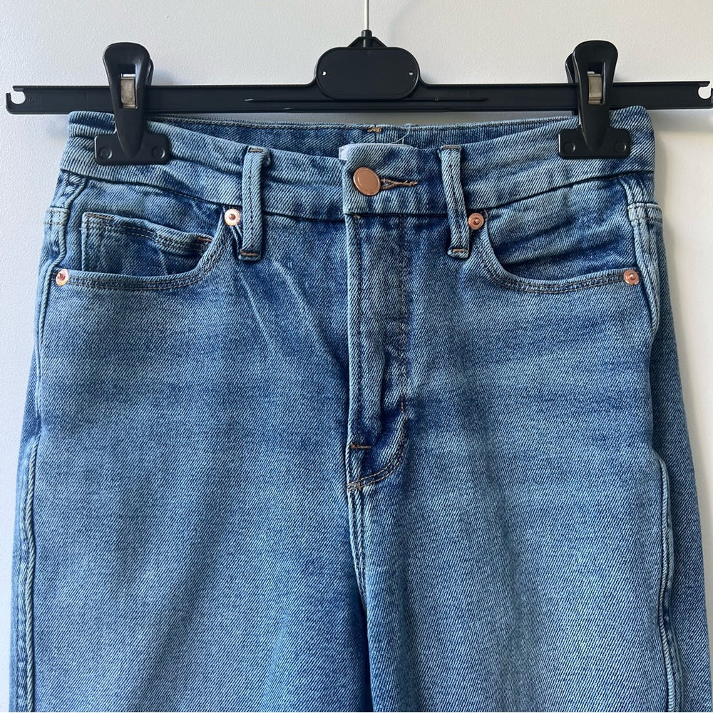 Good American Good Curve Straight Jeans - Light Blue Wash - Size 2 W26