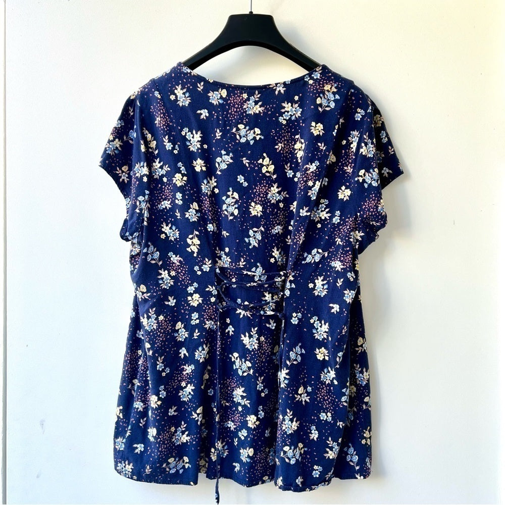 Torrid Stretch Challis Lace-Up Back Top - Floral Blue - Size 0 (L)