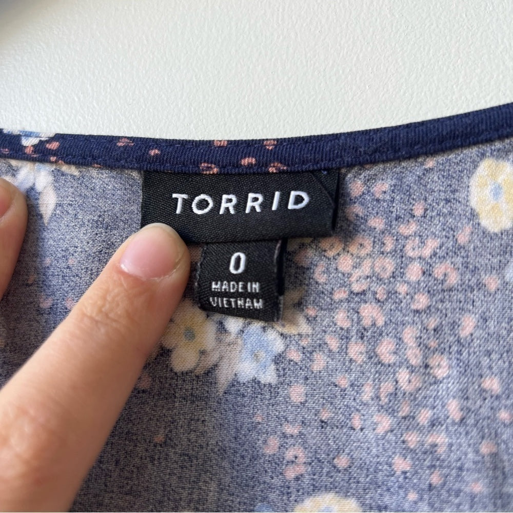 Torrid Stretch Challis Lace-Up Back Top - Floral Blue - Size 0 (L)