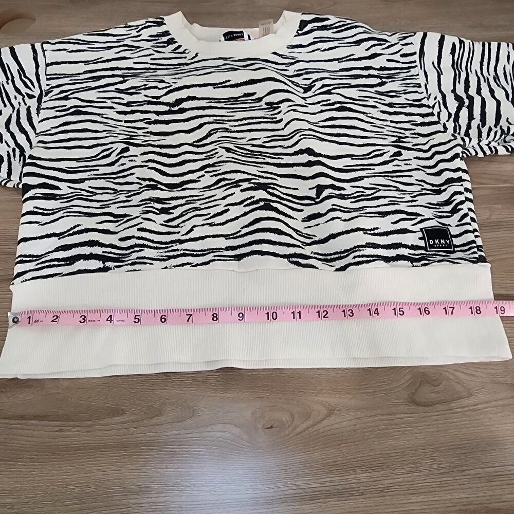 DKNY Sport Tiger Print Cropped Sweater Size M