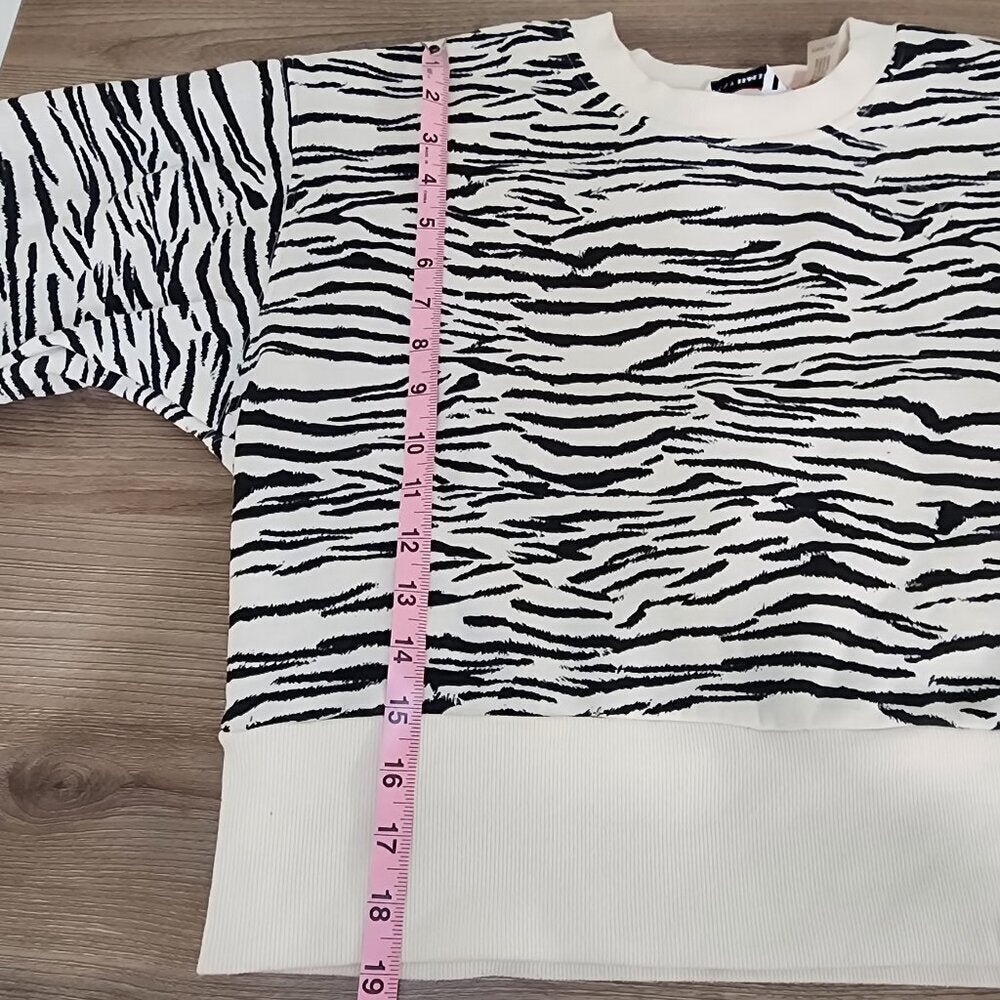 DKNY Sport Tiger Print Cropped Sweater Size M