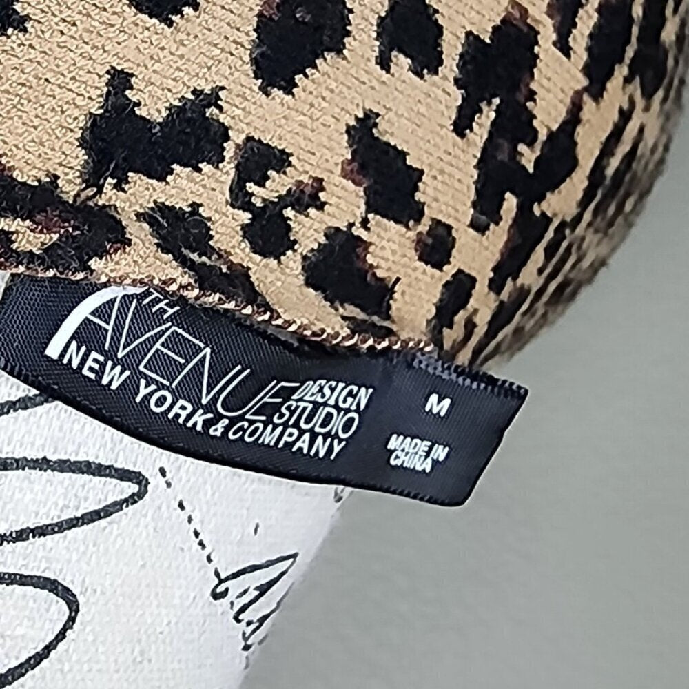 New York and Company Cheetah Print Cropped Sweater Size M