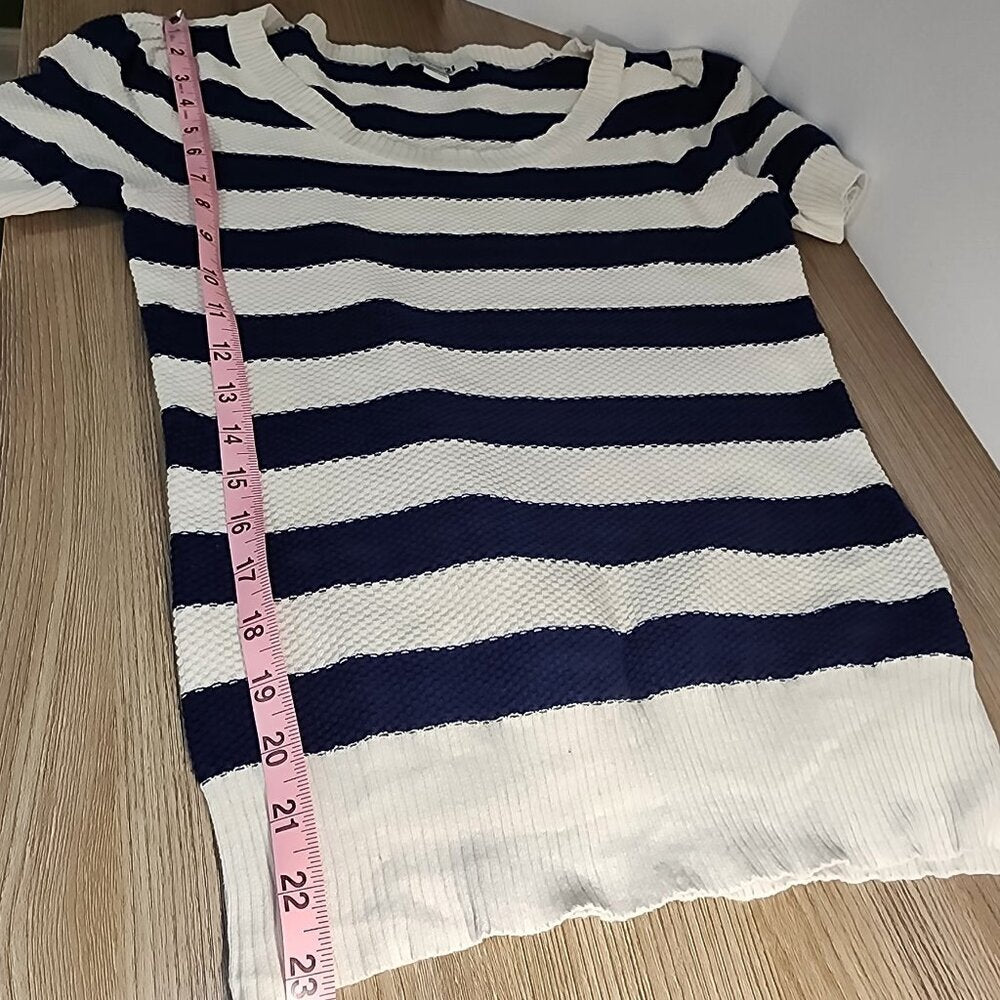 Forever21 Blue & White Short Sleeve Striped Sweater Size M