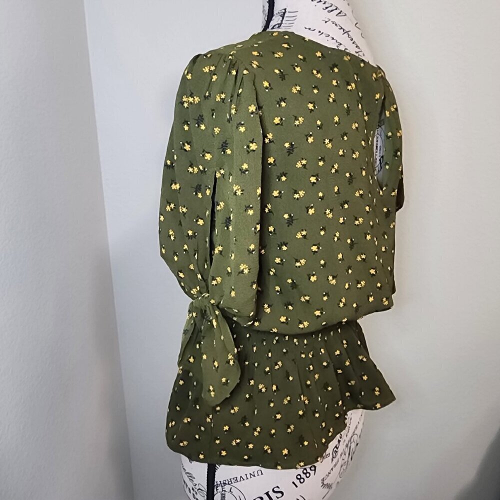 E & M Green & Yellow Floral Blouse Size S