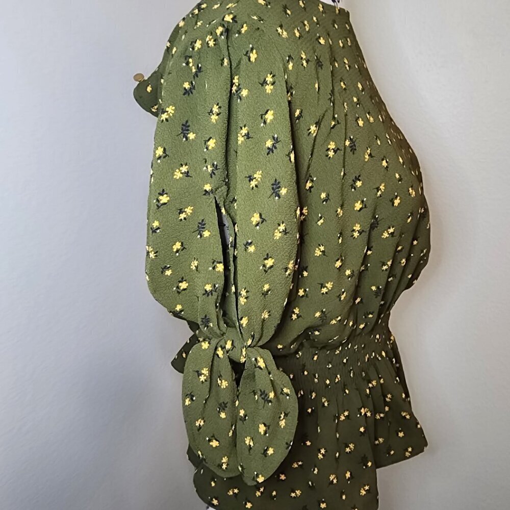 E & M Green & Yellow Floral Blouse Size S