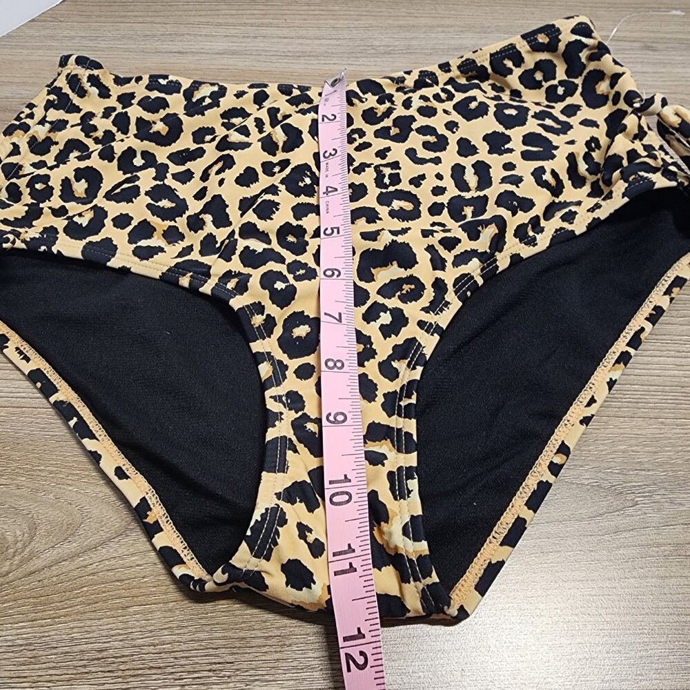 Salt and Cove Animal Print Bikini Bottom Size M (Juniors) (NWOT)