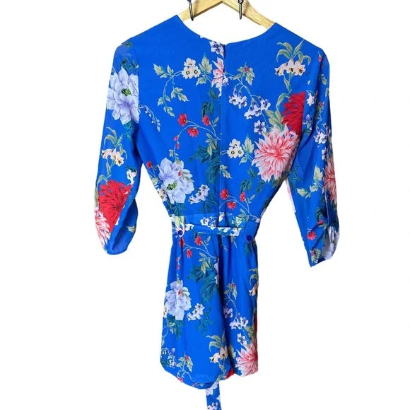 Yumi Kim Liz Silk Blue Floral 3/4 Length Tab Sleeve Romper Size 4 Small NWOT