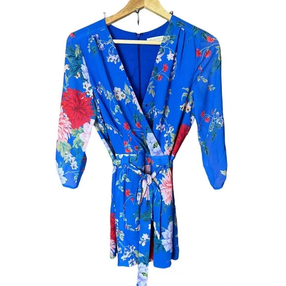 Yumi Kim Liz Silk Blue Floral 3/4 Length Tab Sleeve Romper Size 4 Small NWOT
