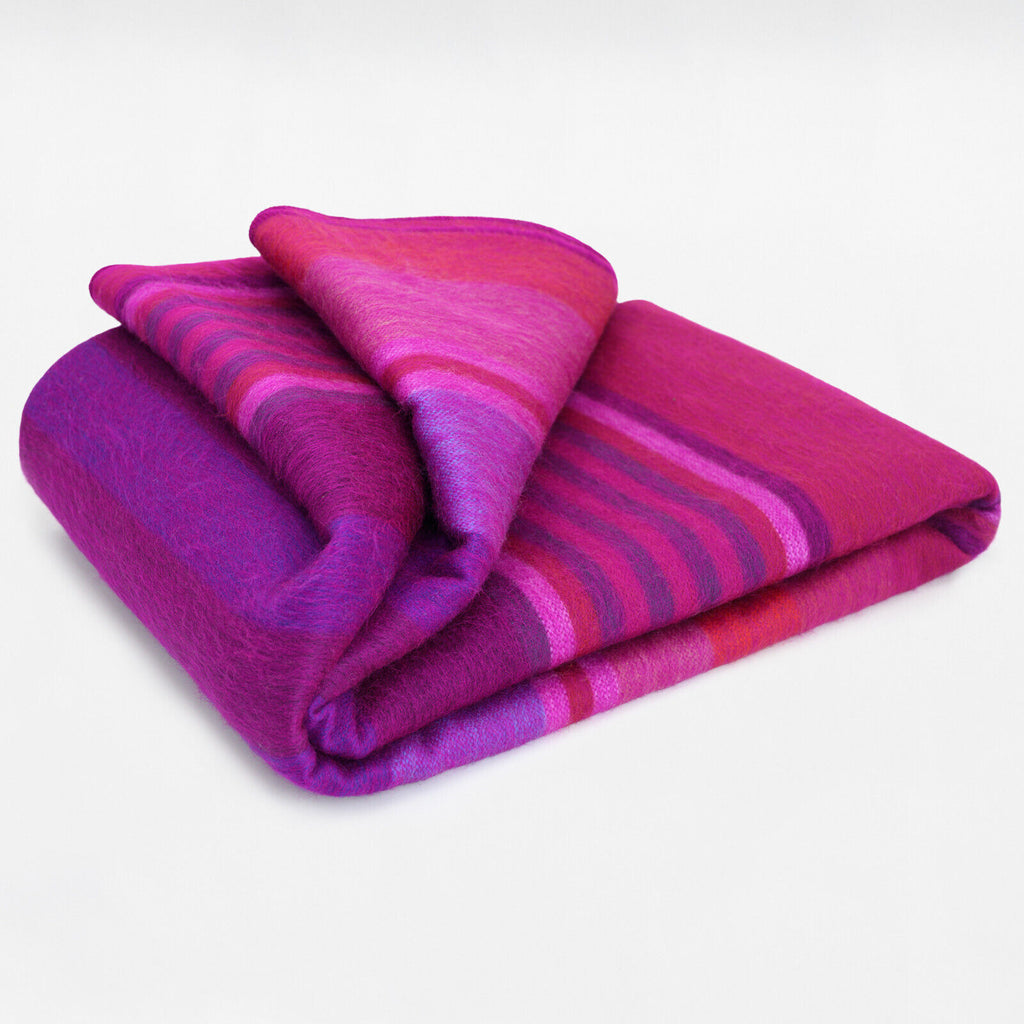 Eculama Chone - baby alpaca wool throw blanket / sofa cover - queen size 97" x 69" - vibrant purples & rich pinks