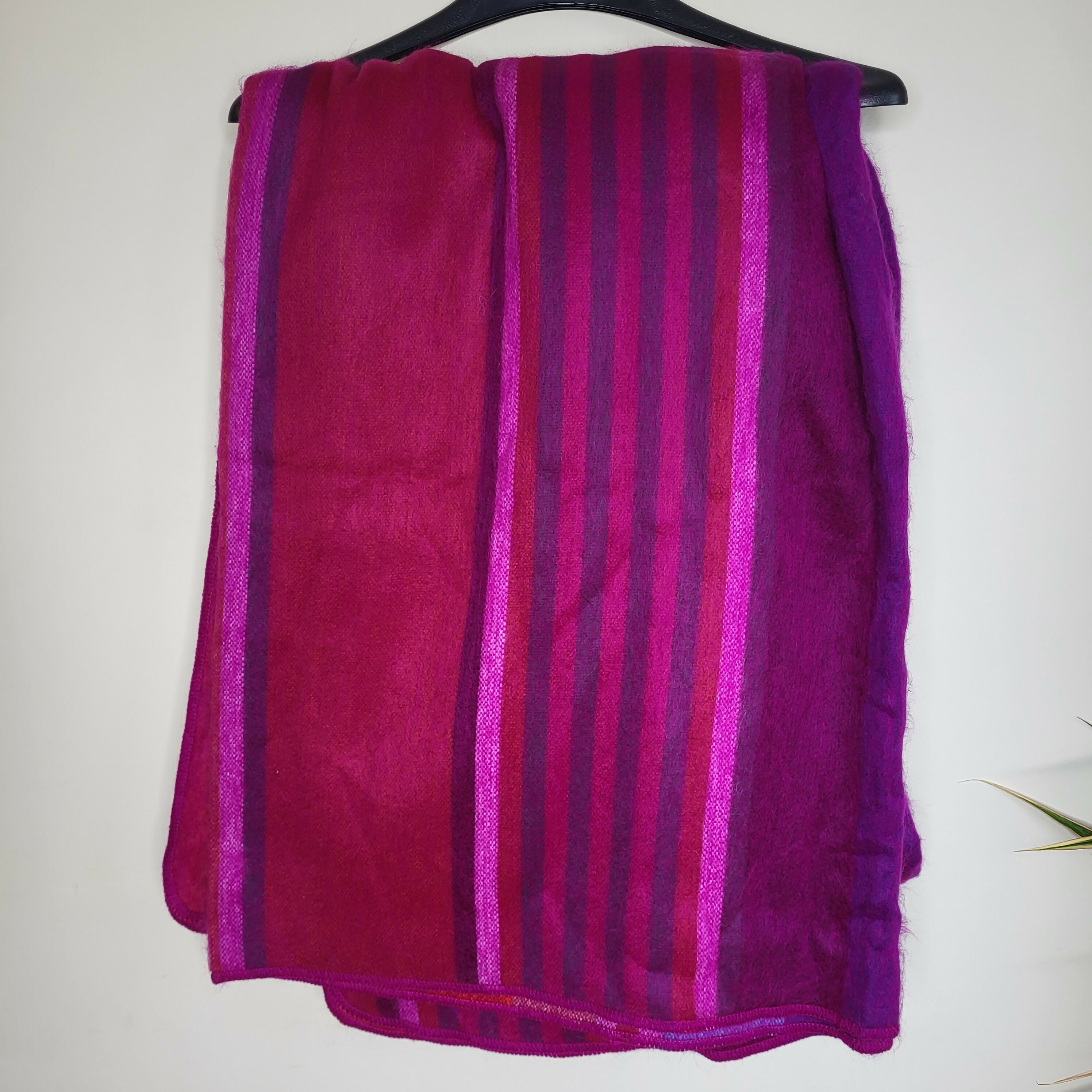 Eculama Chone - baby alpaca wool throw blanket / sofa cover - queen size 97" x 69" - vibrant purples & rich pinks