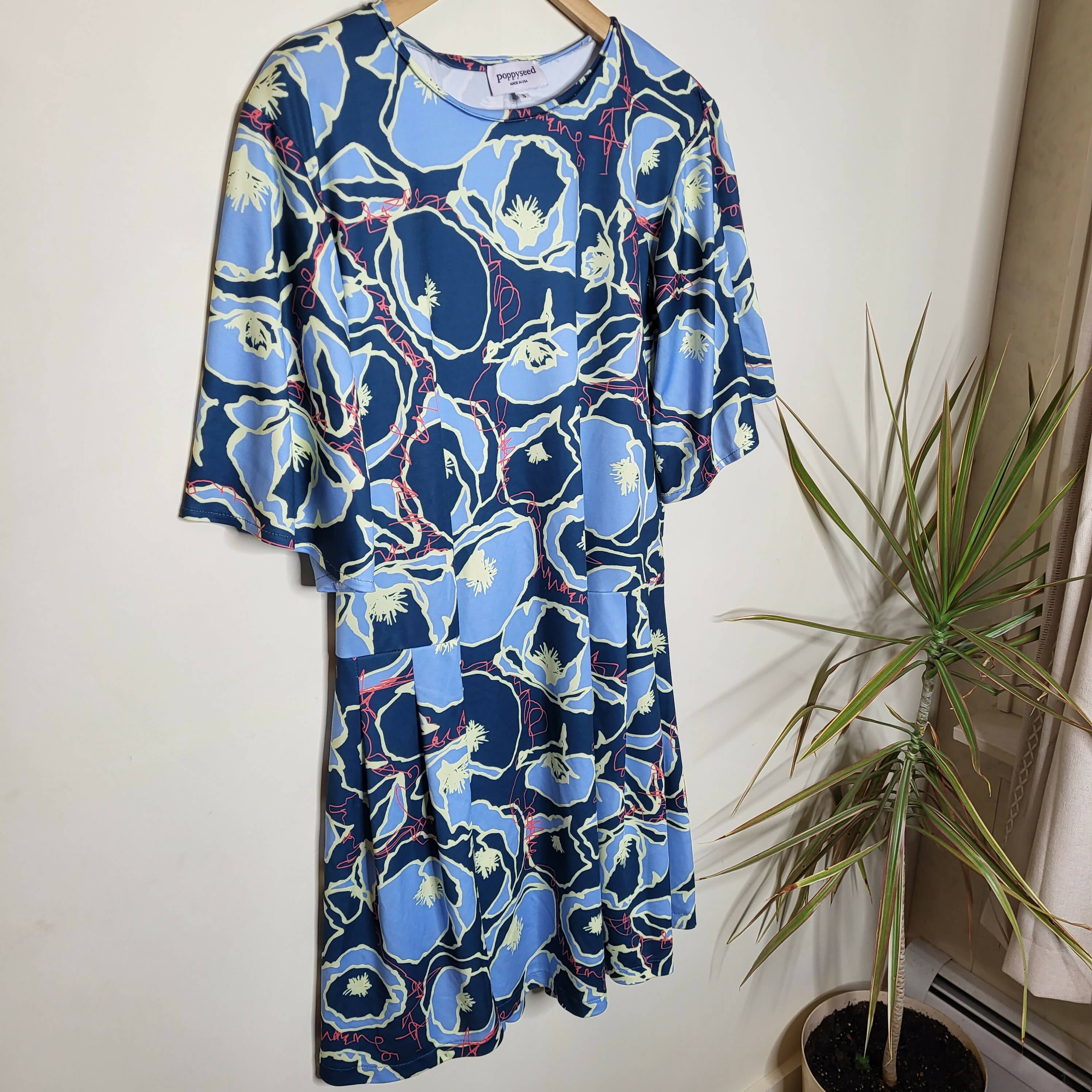 Poppyseed Maternity 3/4 Sleeve Adjustable Waist Floral Dress - Floral - Blue Multi