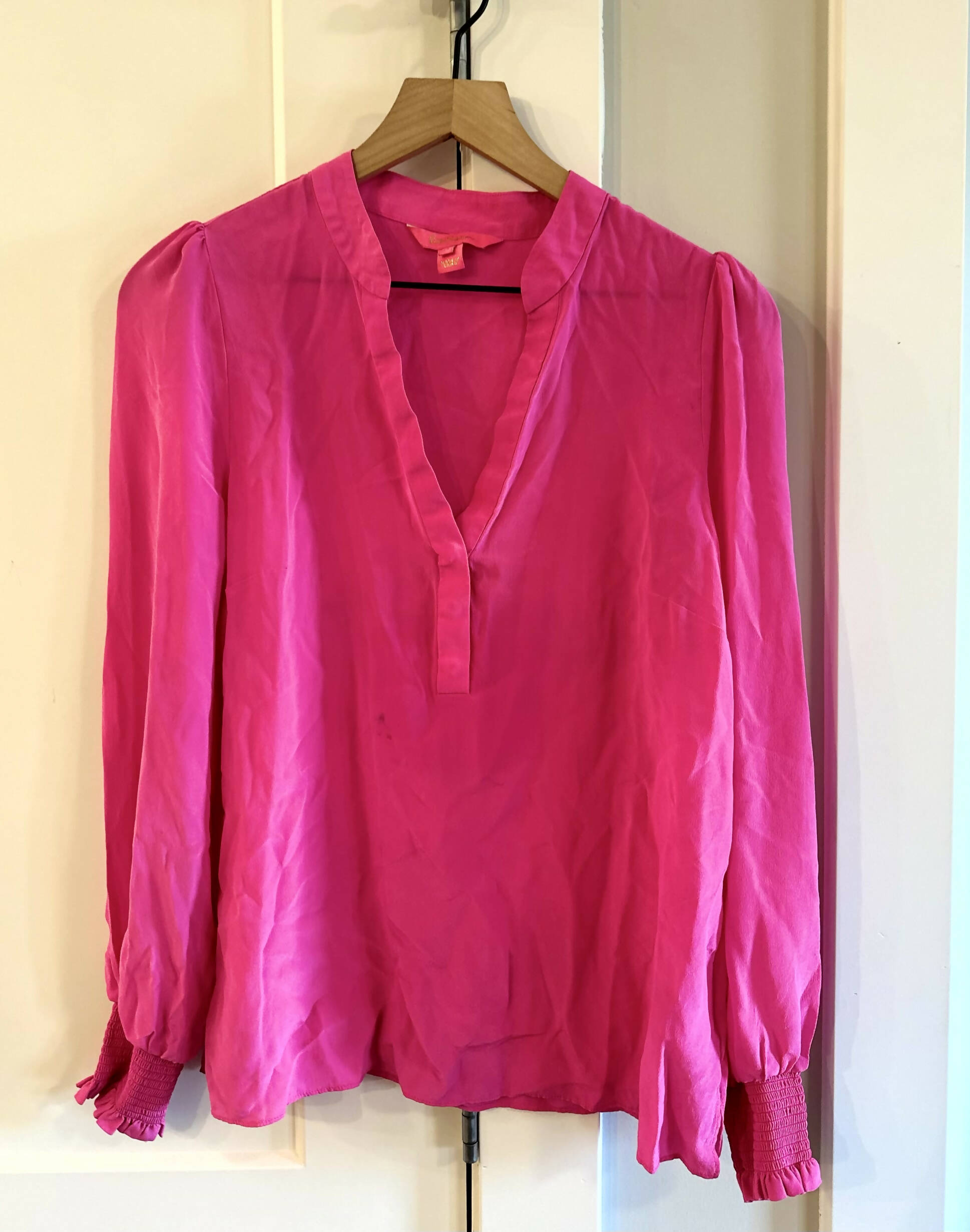 Lilly Pulitzer Dae Smocked Cuff Popover Silk Blouse - /Pink