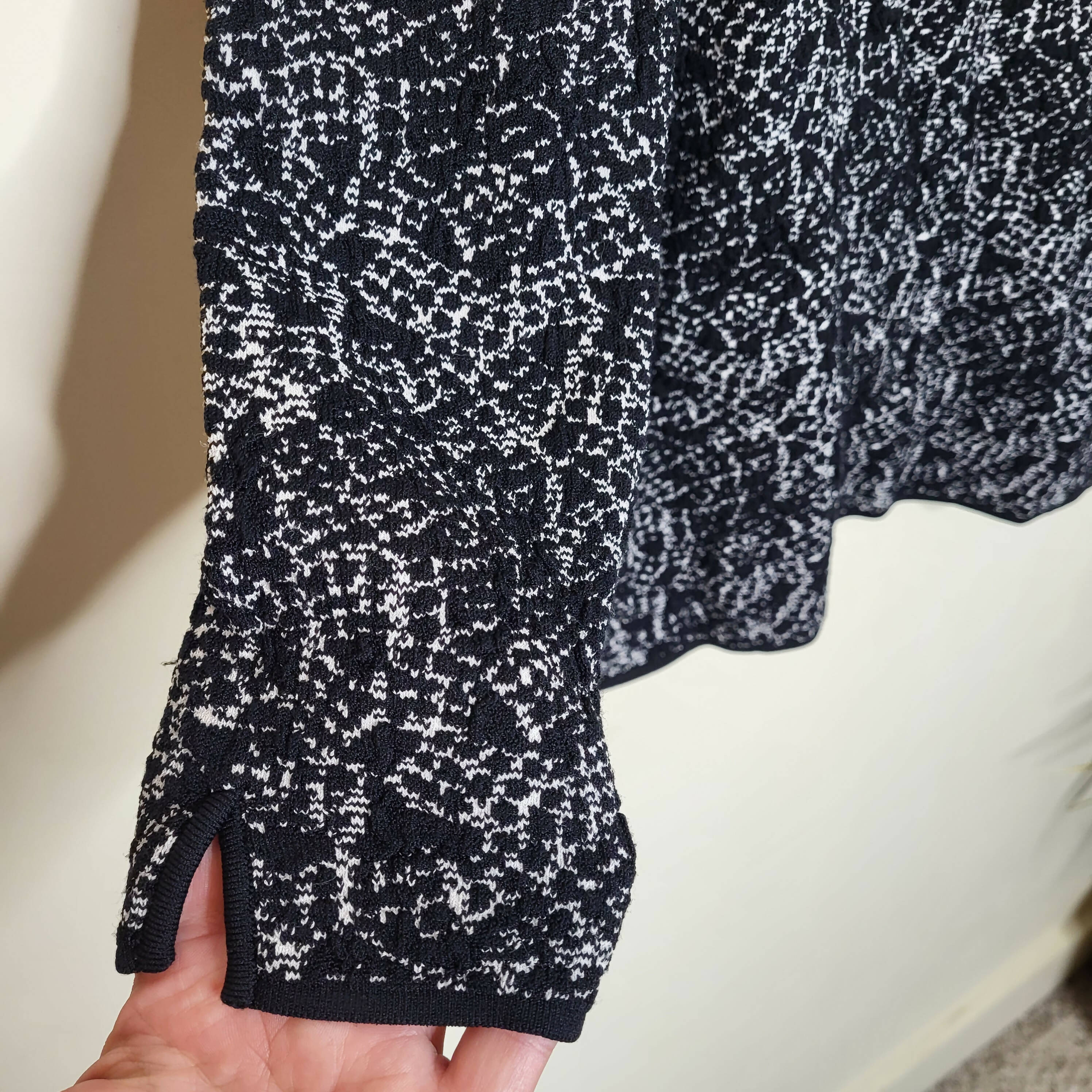 Reiss Long Sleeve Ballet Neckline Top - Abstract - Black Multi