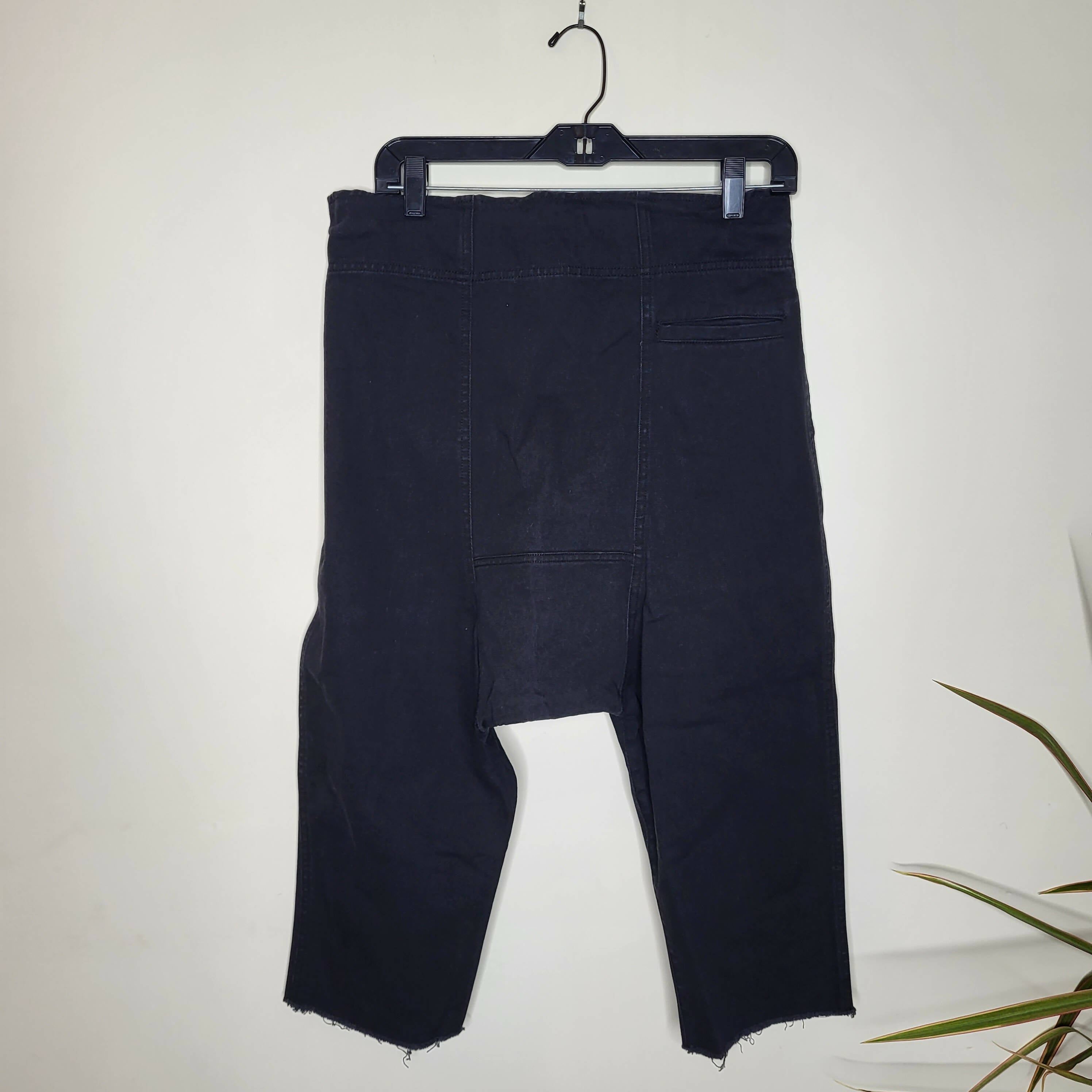 Oak Cropped Drawstring Waist Pant - Black