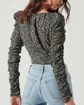 ASTR the Label Livie Ruched Long Sleeve Cropped Top - Floral - Green Multi/Black Green Ditsy - L