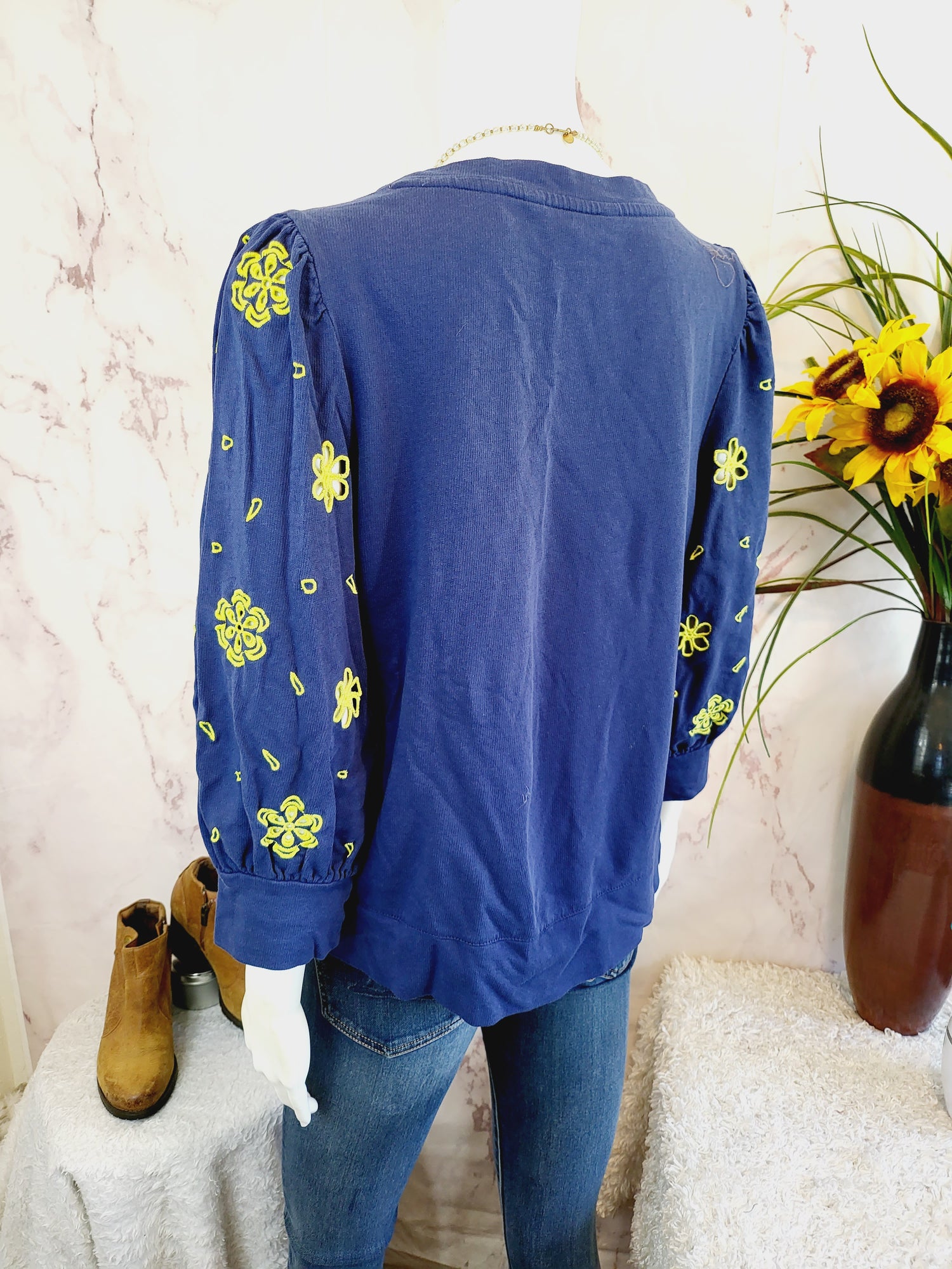 Lilly Pulitzer Puff Sleeve Embroidered Corden Sweatshirt - Floral - Navy Multi/Low Tide Navy - M