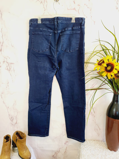 Universal Standard Marne Bootcut Jeans - /Blue - 16