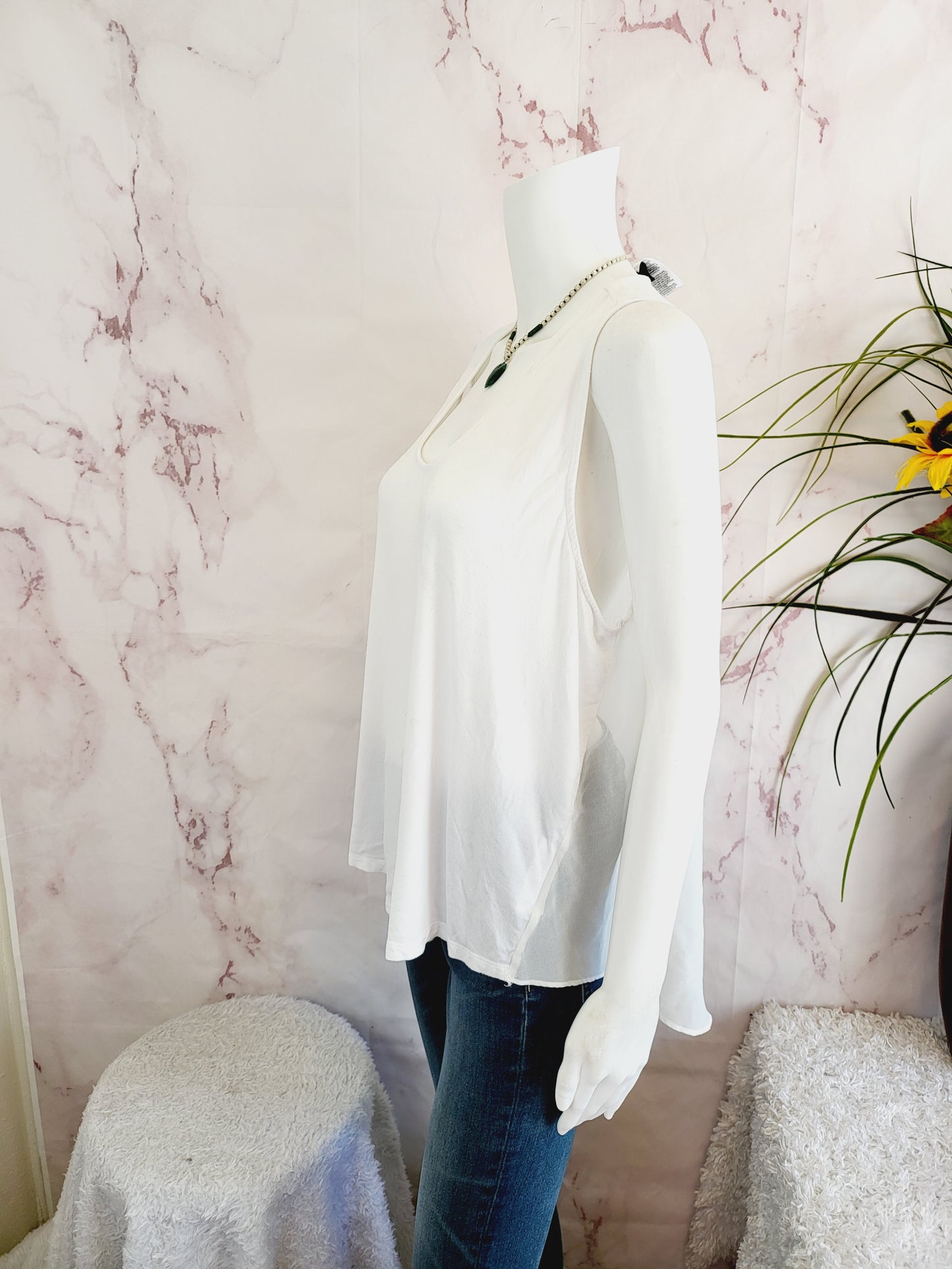 BCBGMAXAZRIA size XL ivory top