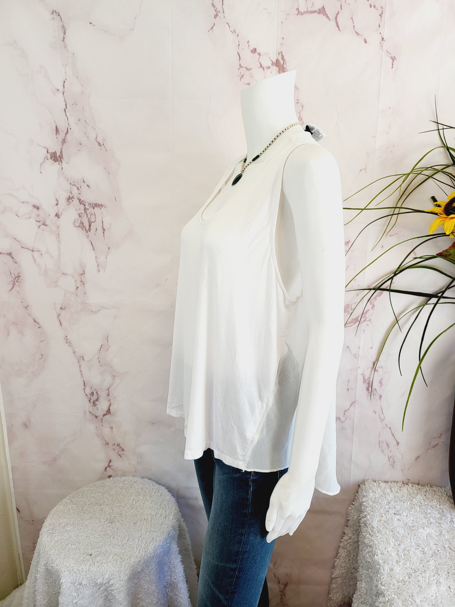 BCBGMAXAZRIA size XL ivory top