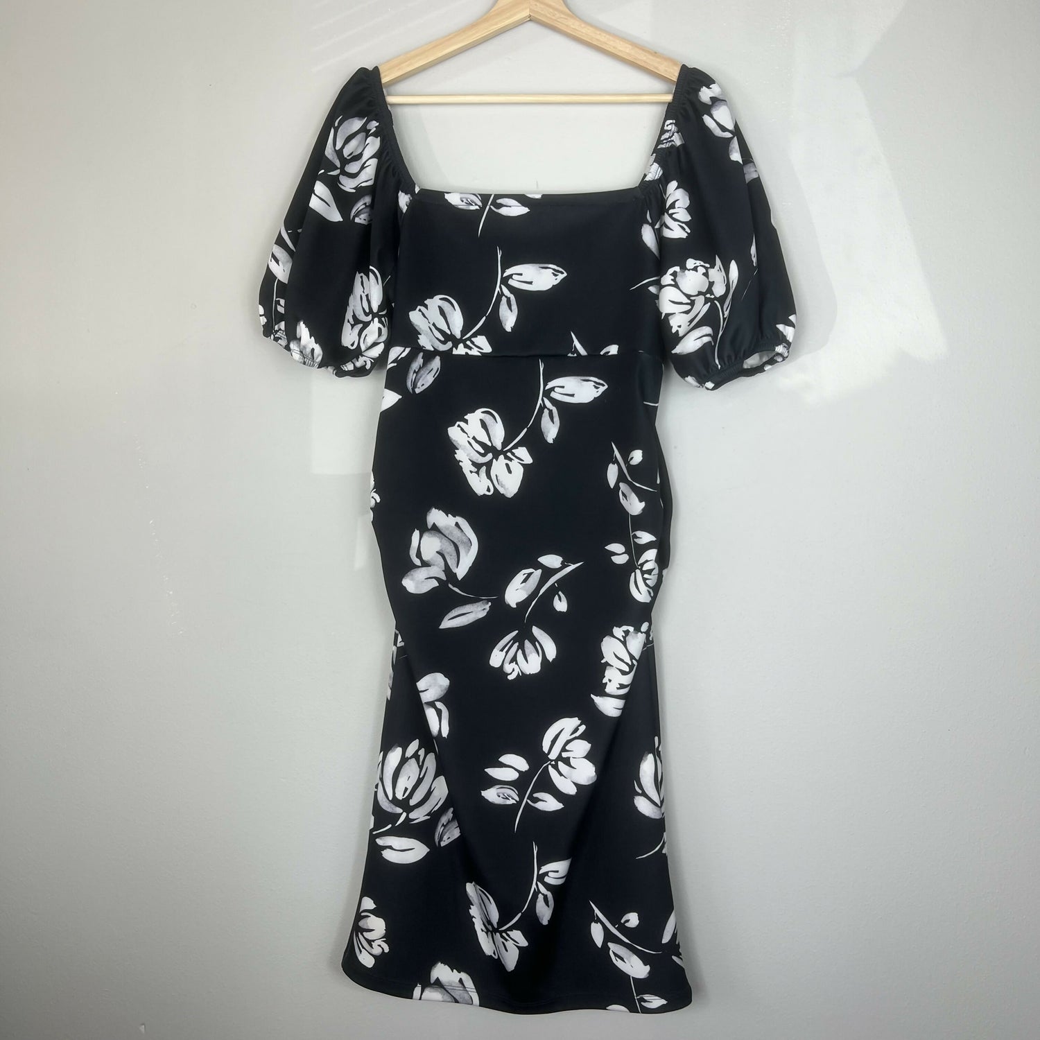 Soon Maternity Maternity Carrie Puff Sleeve Dress Black Floral - Medium