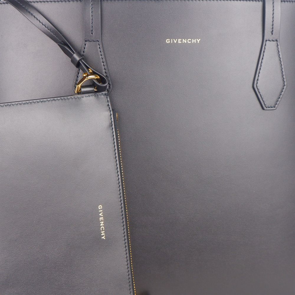 Givenchy Givenchy Black Leather Crossbody Bag/Black