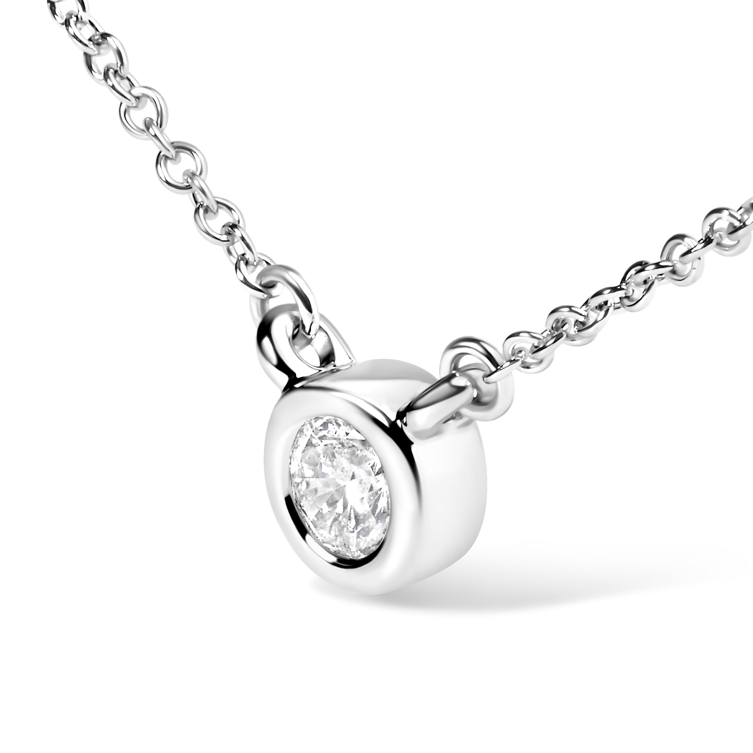 Haus of Brilliance 10K White Gold 1/10 Carat Round Brilliant-Cut Diamond Modern Bezel-Set Solitaire 16&quot;-18&quot; Pendant Necklace (H-I Color, SI2-I1 Clarity)