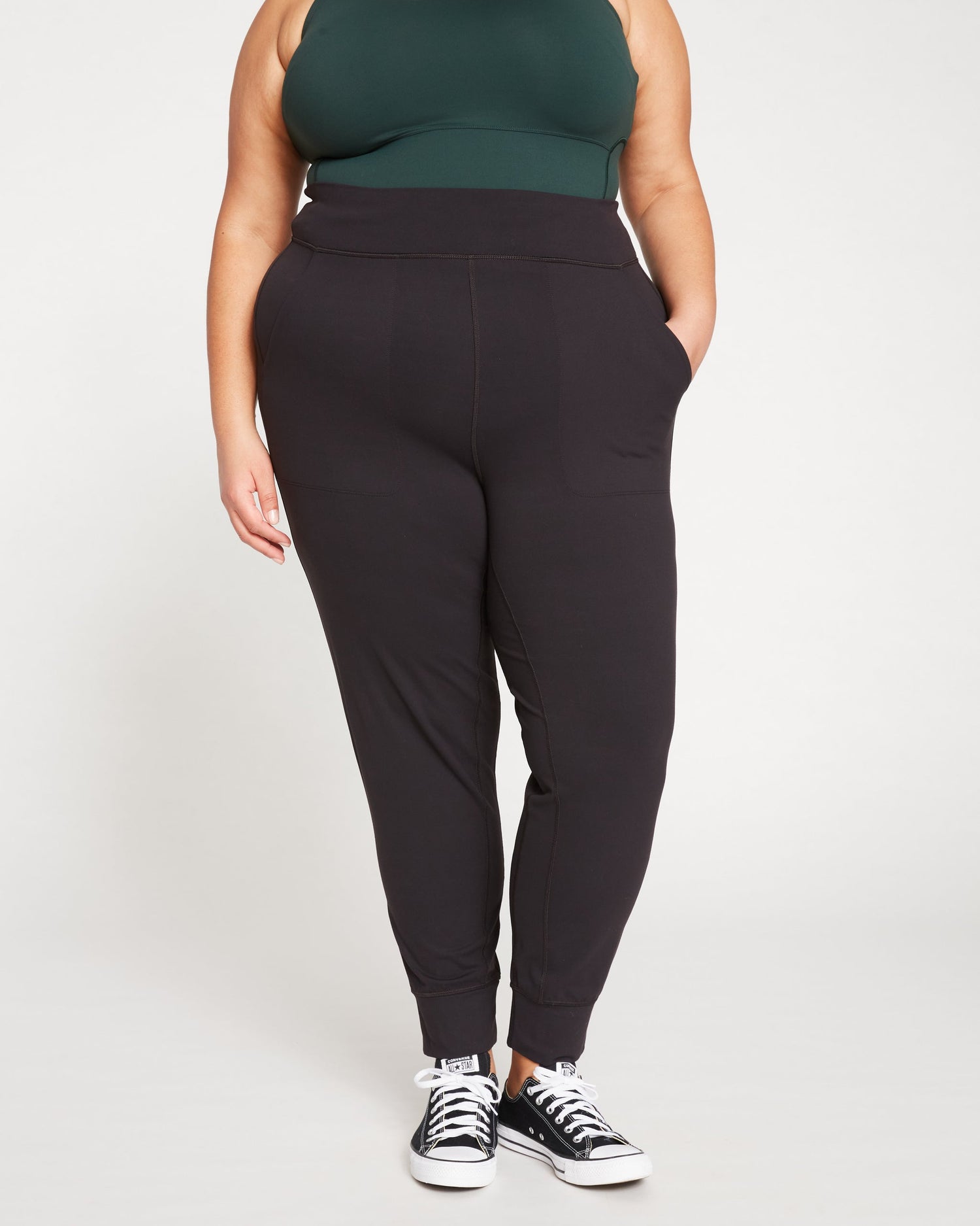 Universal Standard Cooper Motion Jogger - Black - L