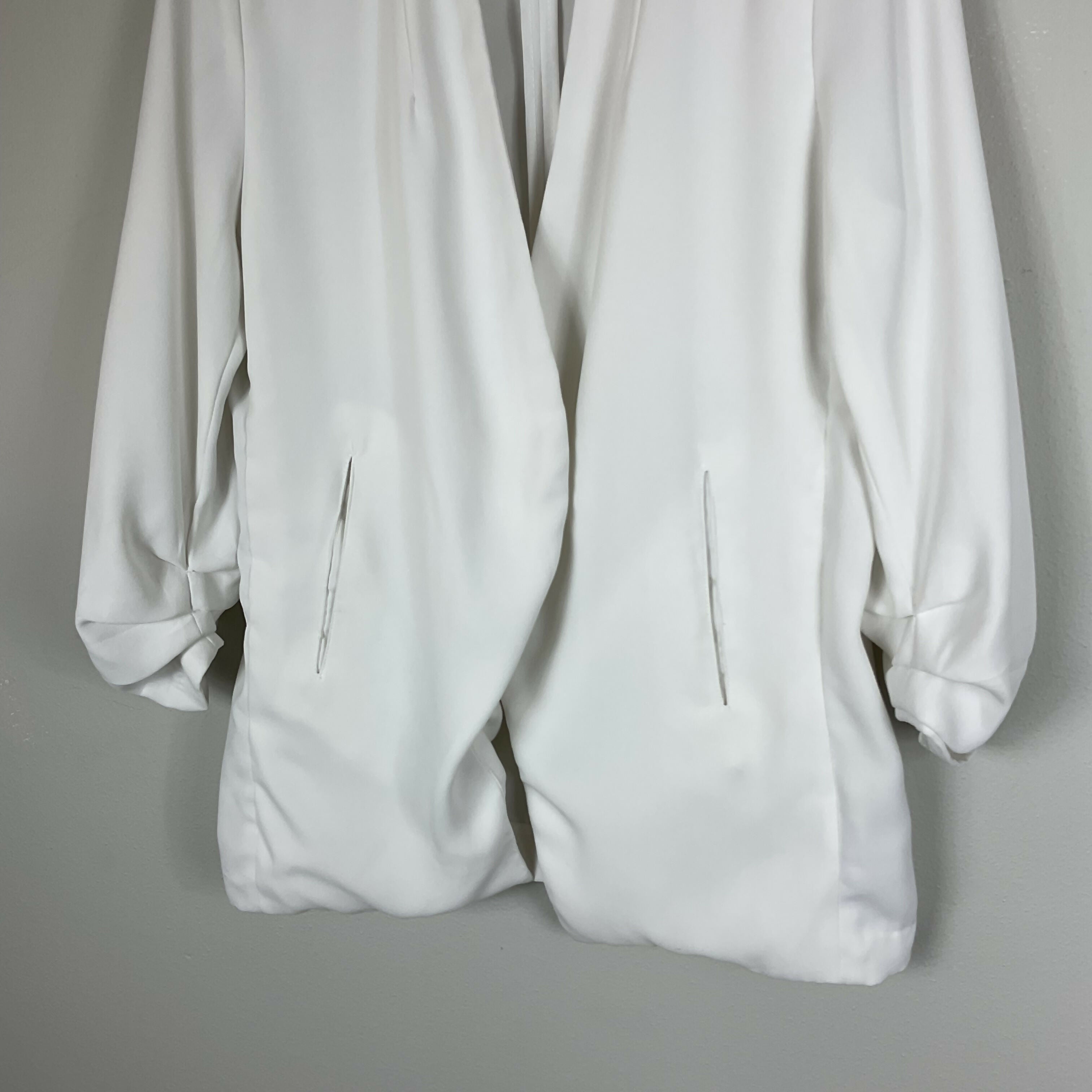 T Tahari Ruched Sleeve Blazer - White - XL