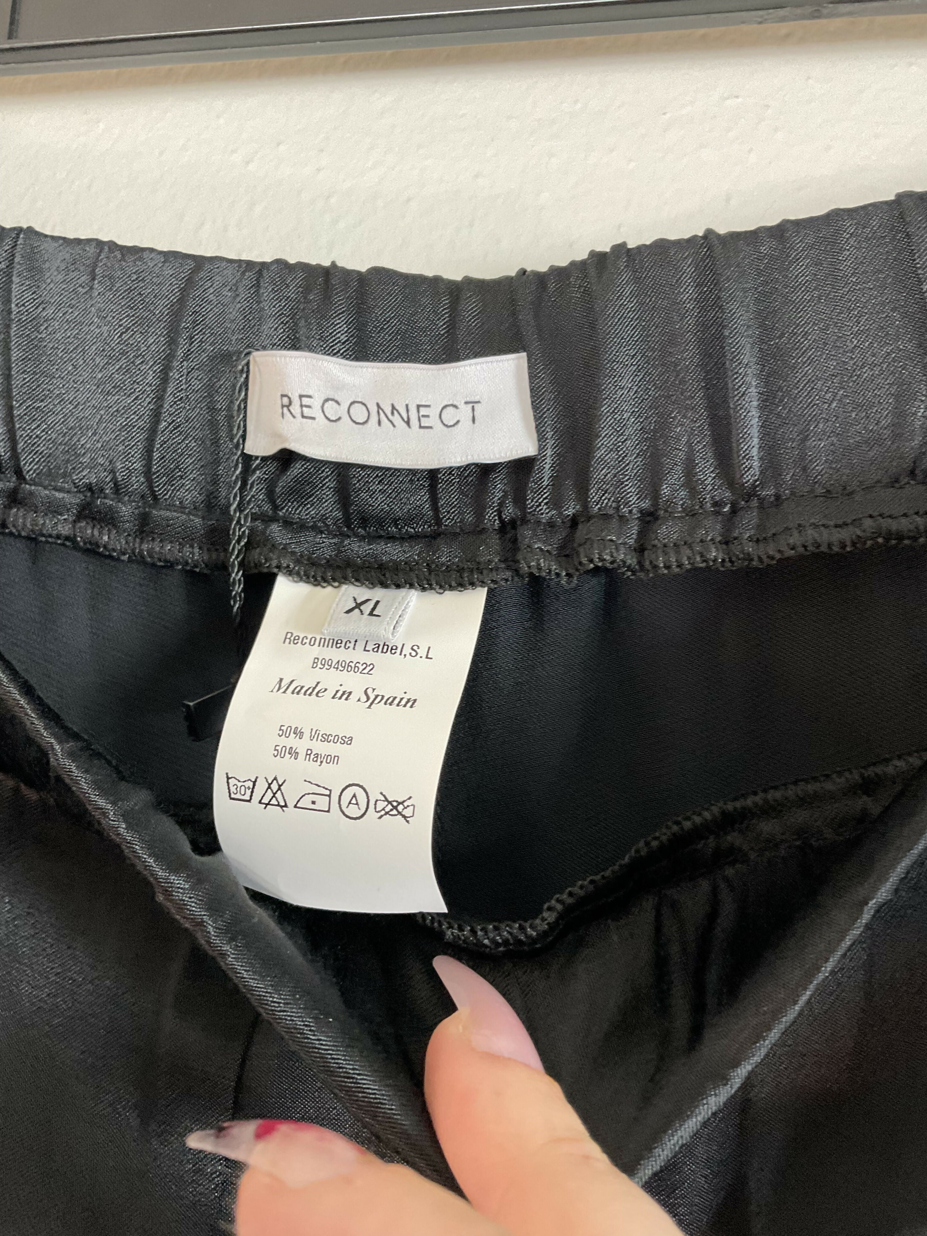 NWT Reconnect Satin Wide Leg Maternity Pants - Black - XL