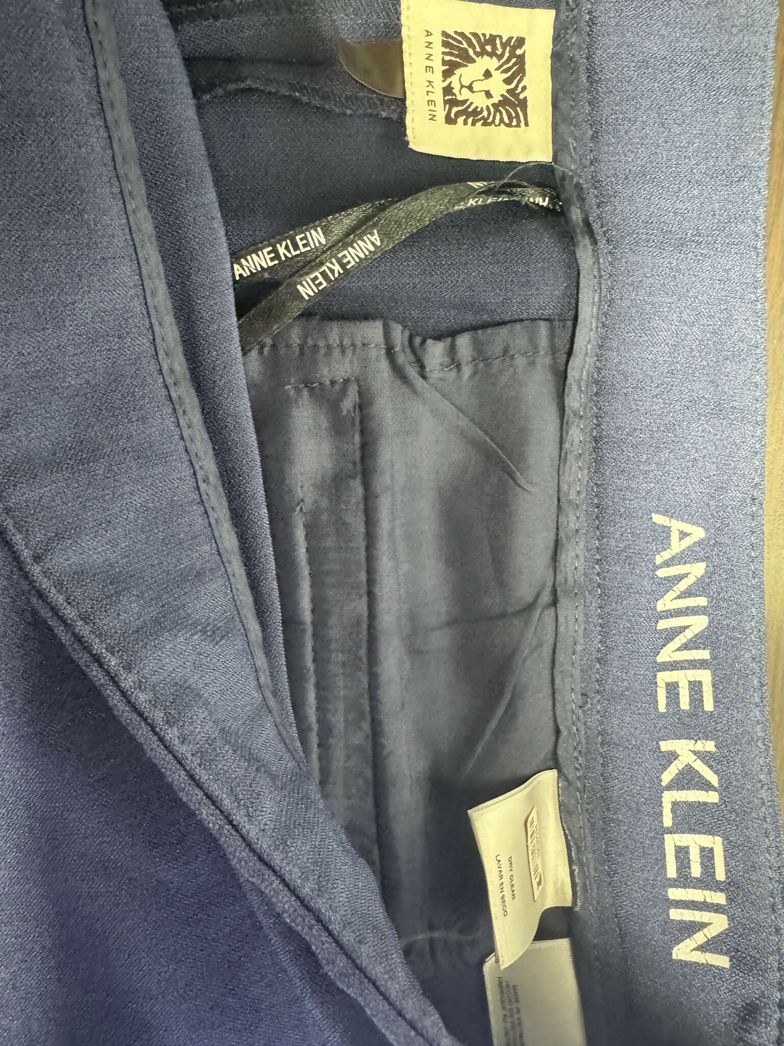 Anne Klein Upcycled Crepe Shorts - /Navy - 14