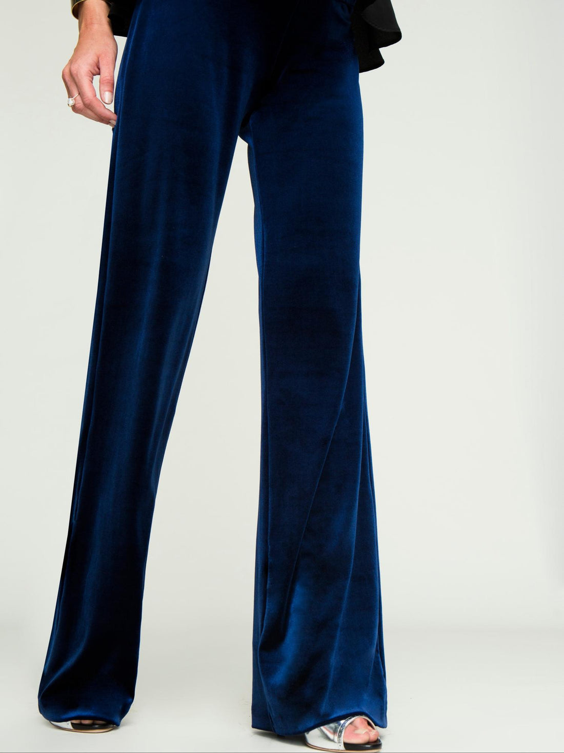 Reconnect Charlotte Straight Leg Velvet Maternity Velour Pants