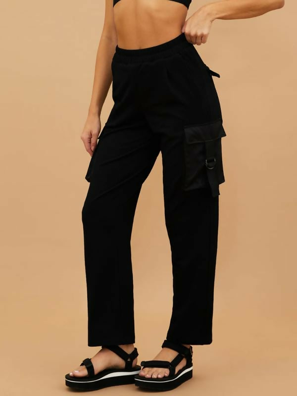 Beach Riot Range Straight Leg Cargo Pants in Black - XS