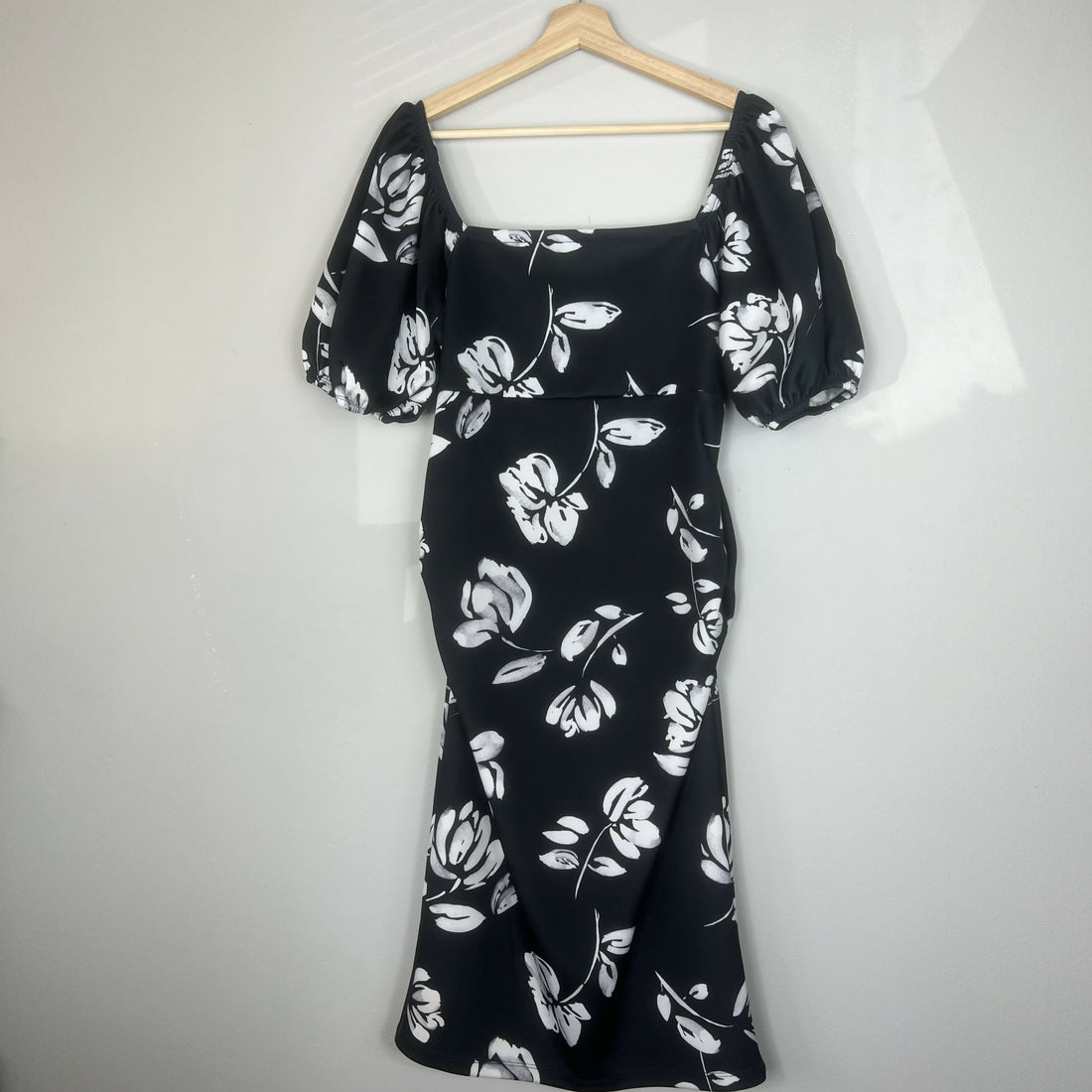 Soon Maternity Maternity Carrie Puff Sleeve Dress Black Floral - Medium